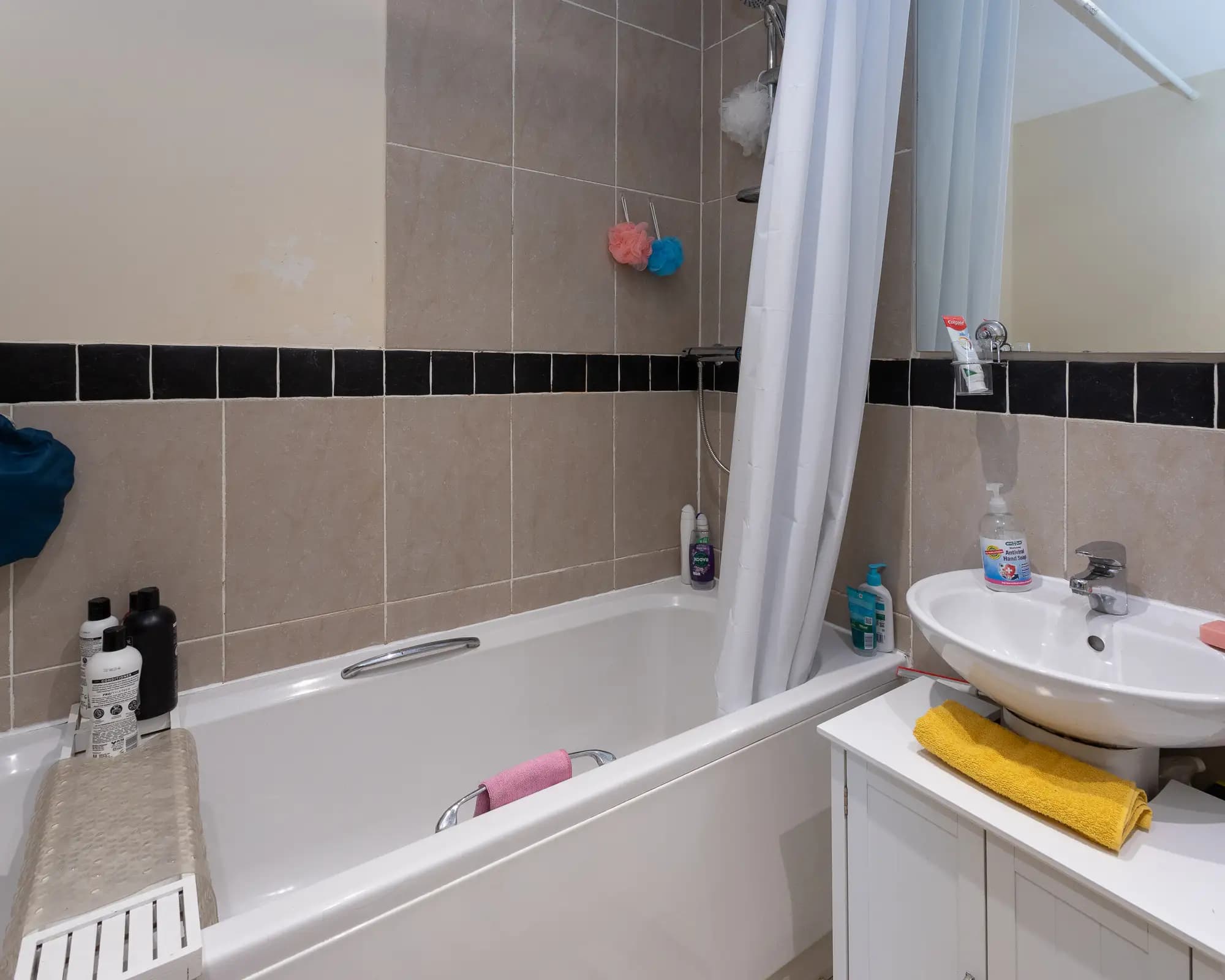property photo 9 of 16