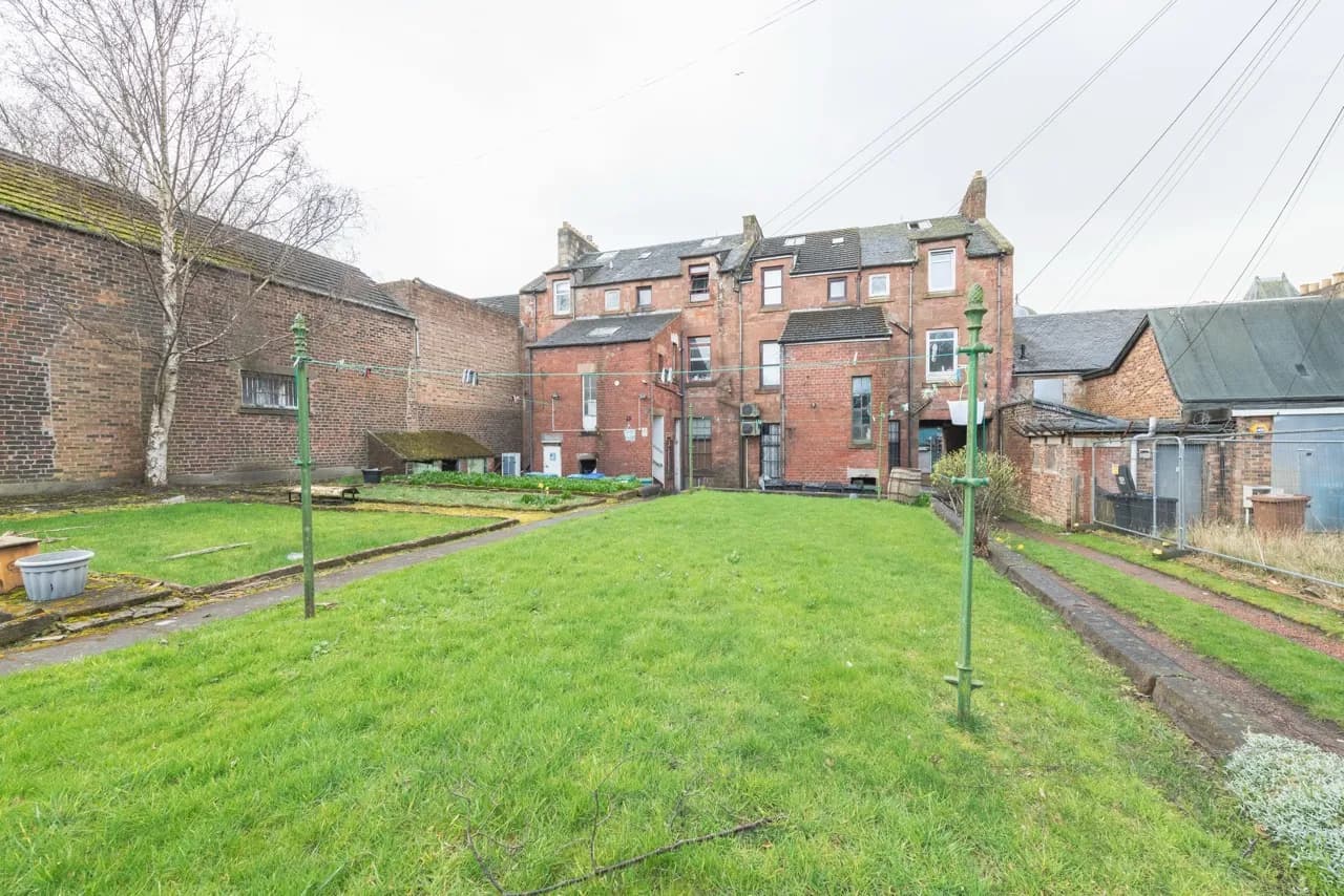 property photo 29 of 32