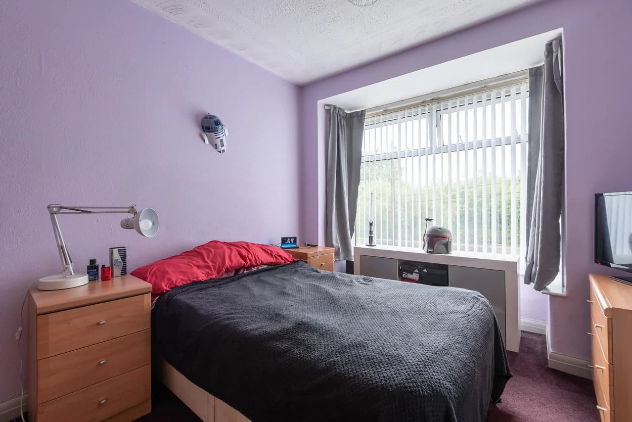 property photo 10 of 19