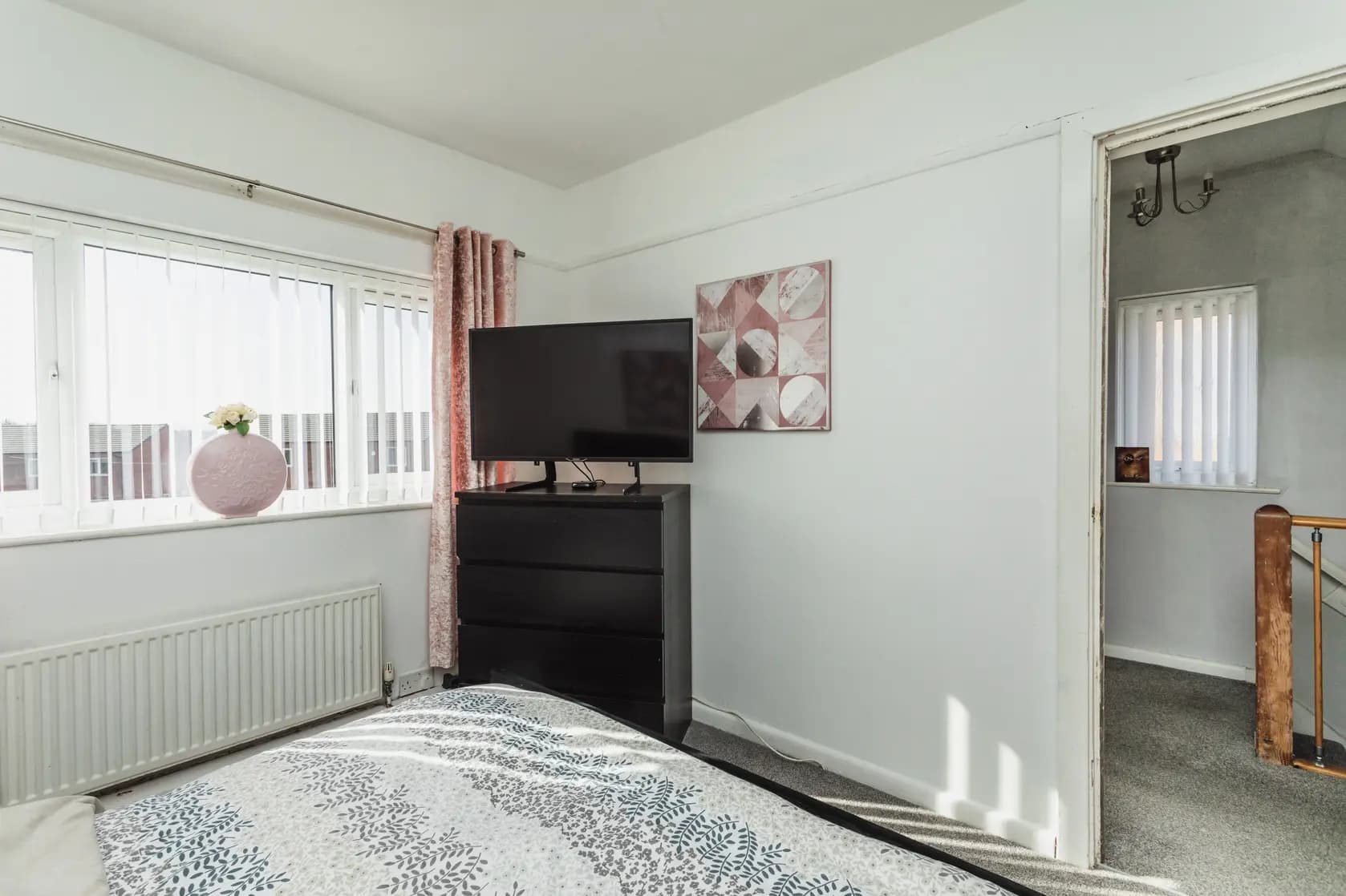 property photo 15 of 32