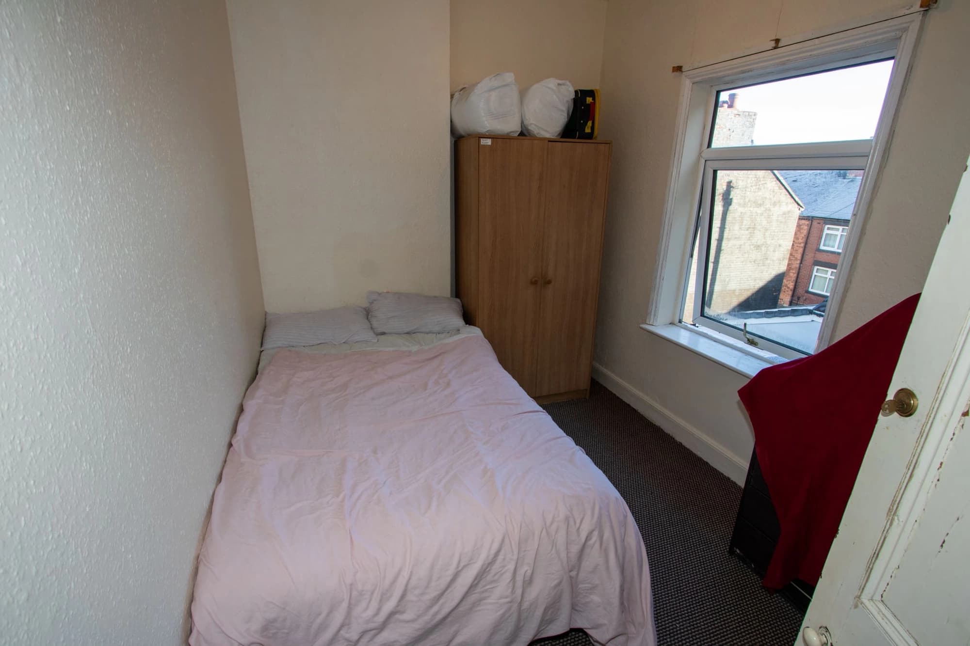 property photo 14 of 19