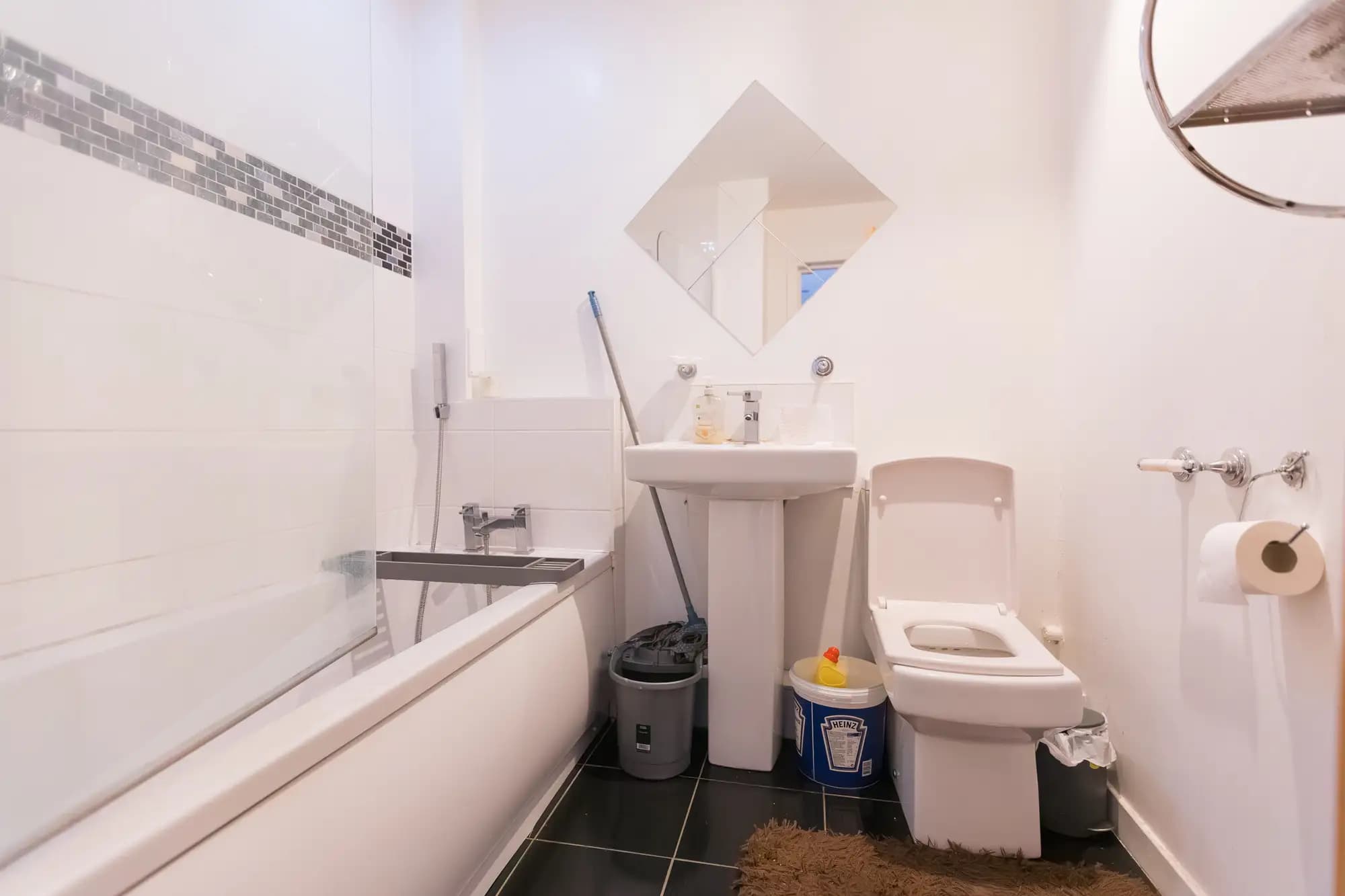 property photo 15 of 32