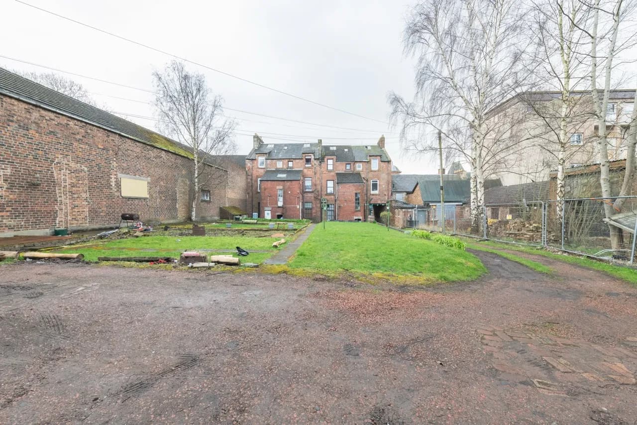 property photo 31 of 32