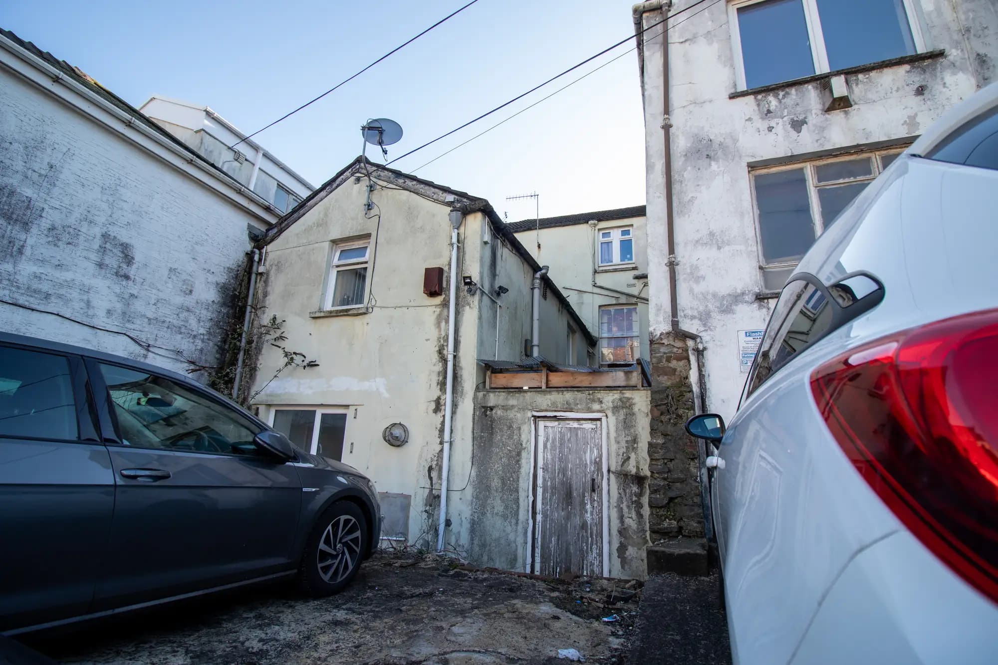 property photo 13 of 17