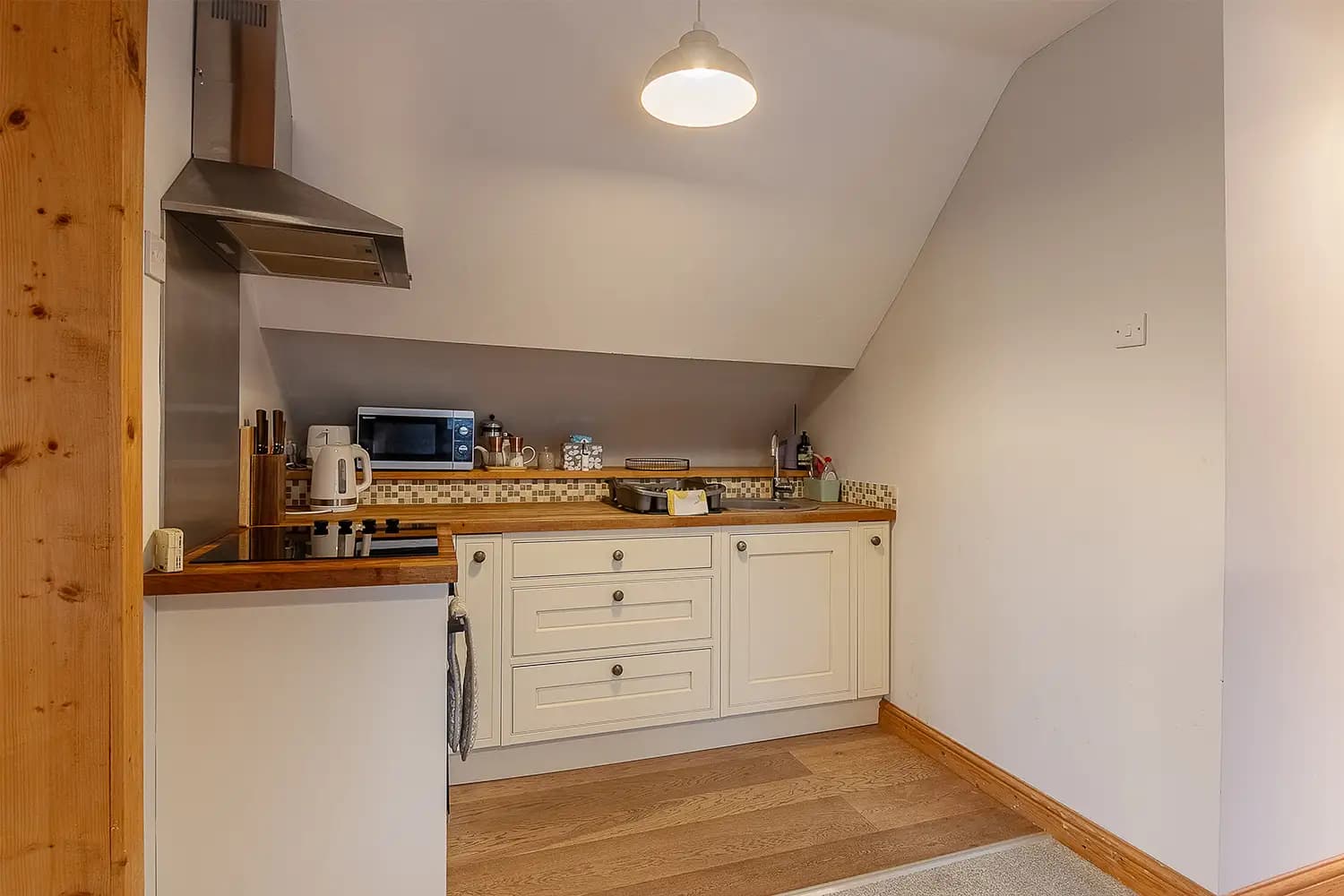 property photo 6 of 46