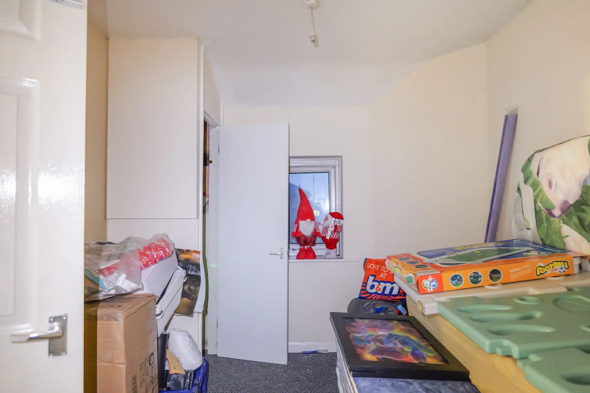 property photo 11 of 30