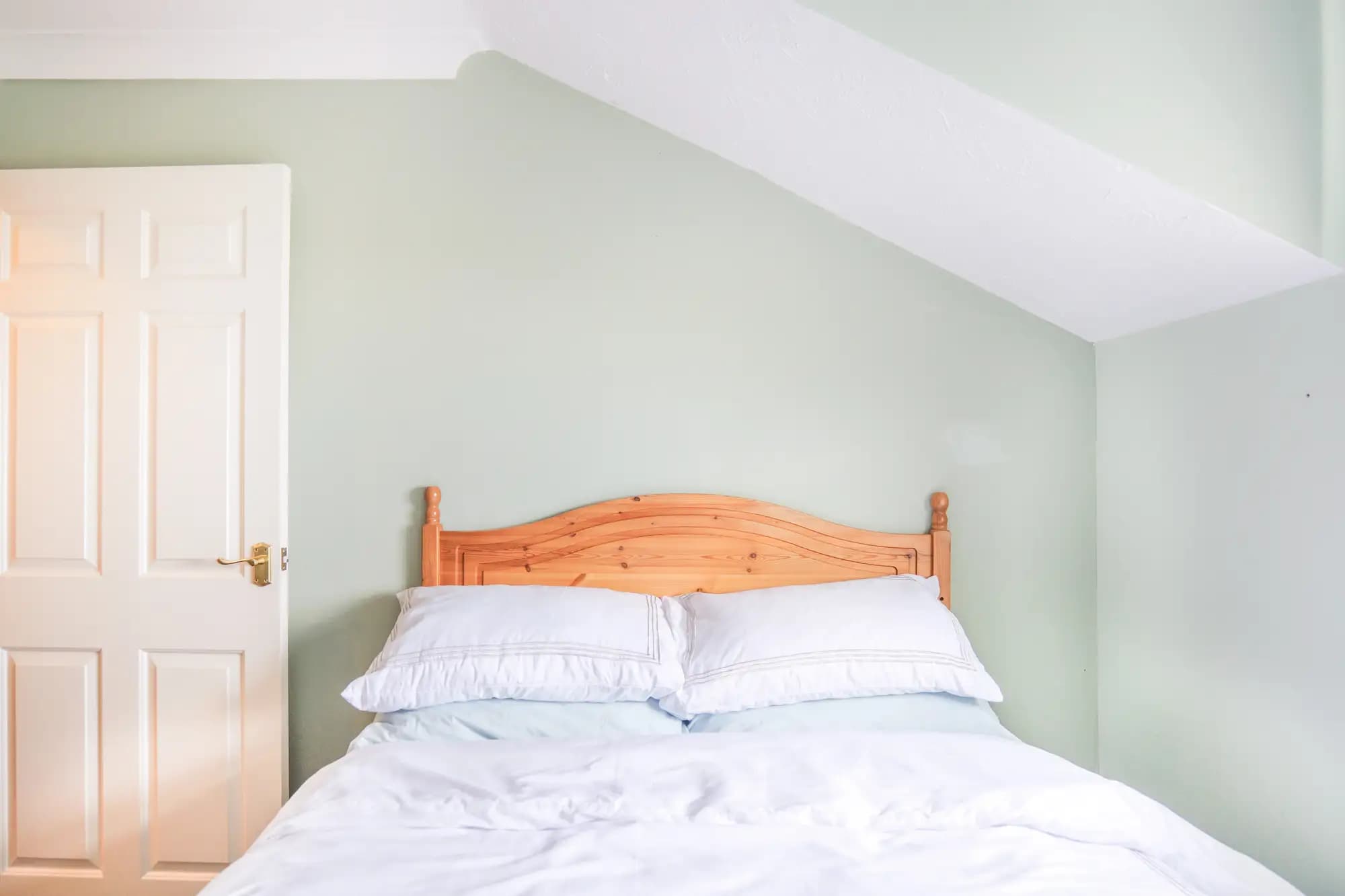 property photo 8 of 23