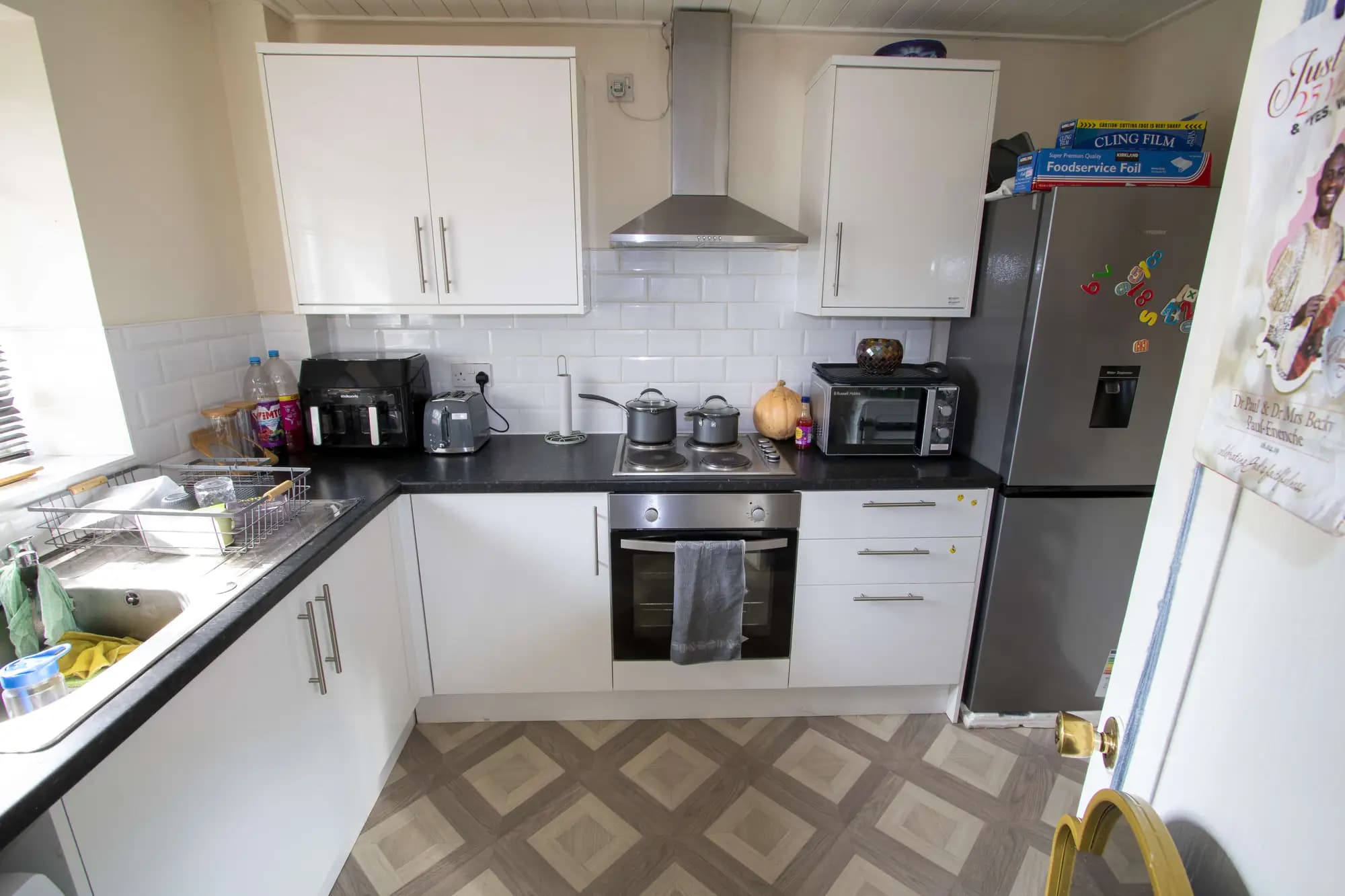property photo 5 of 14