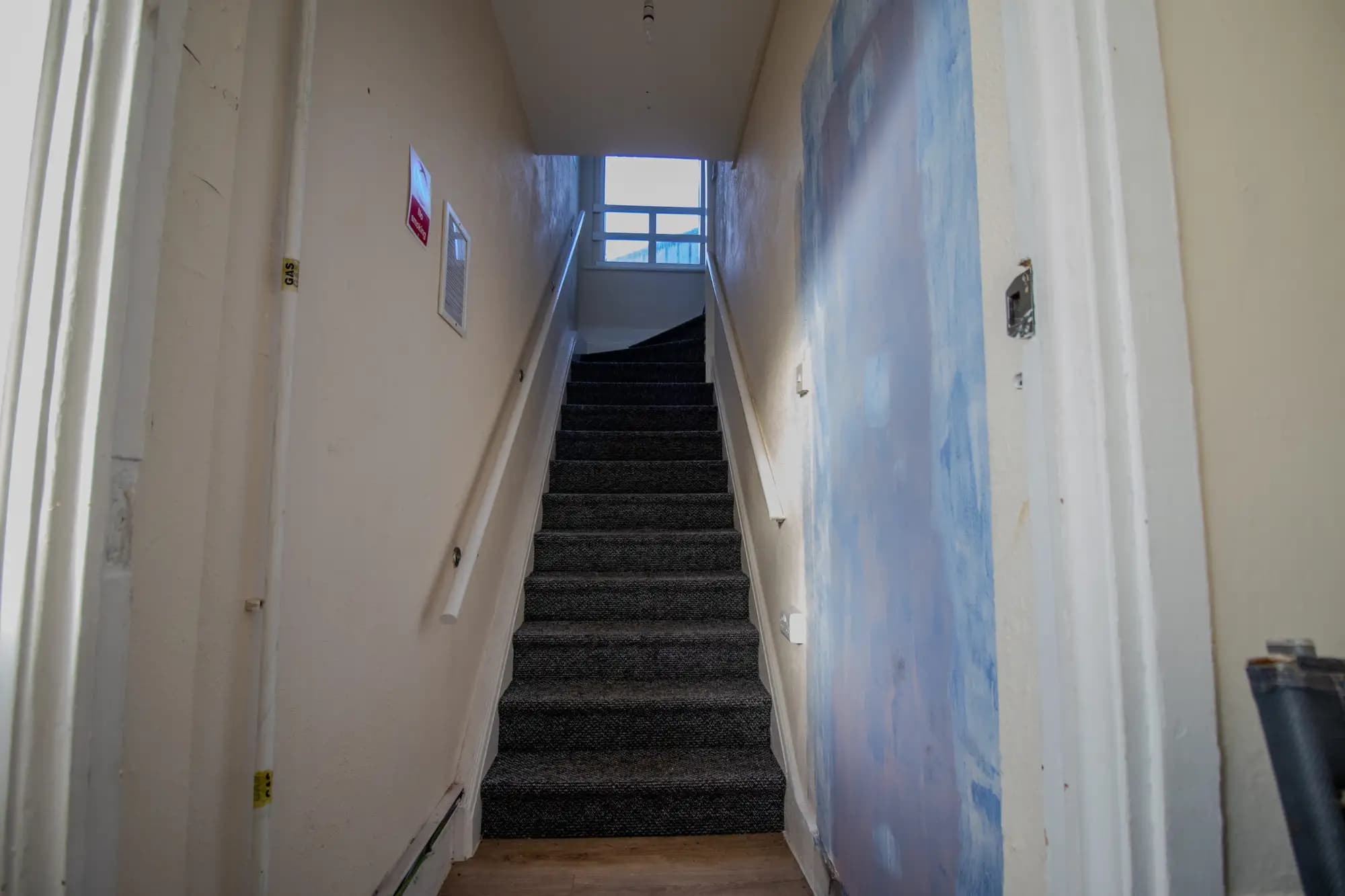 property photo 9 of 16