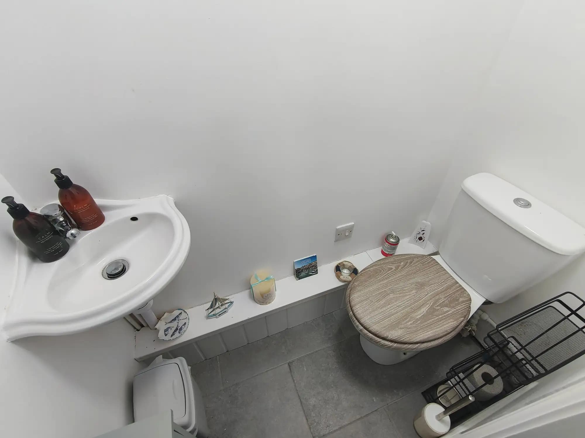 property photo 9 of 16