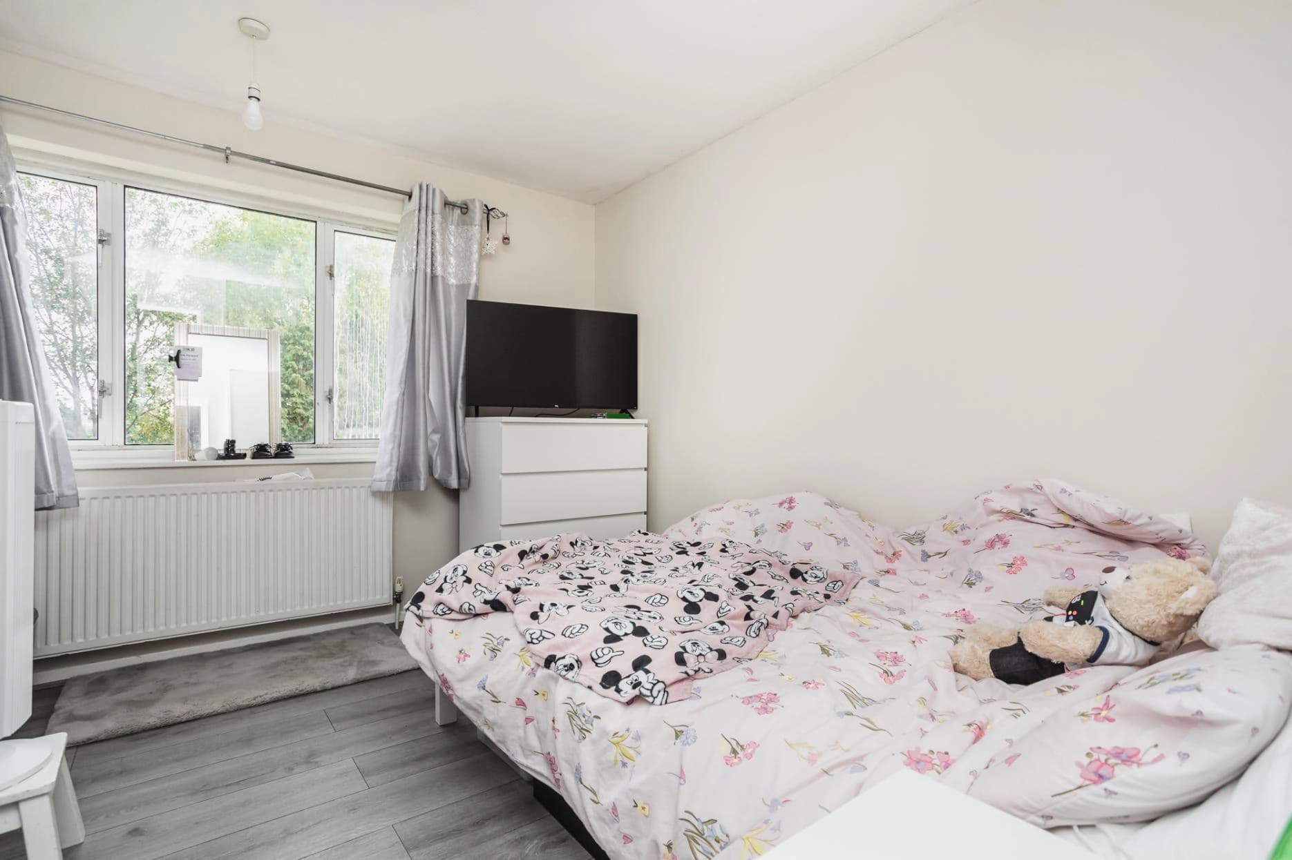 property photo 9 of 17