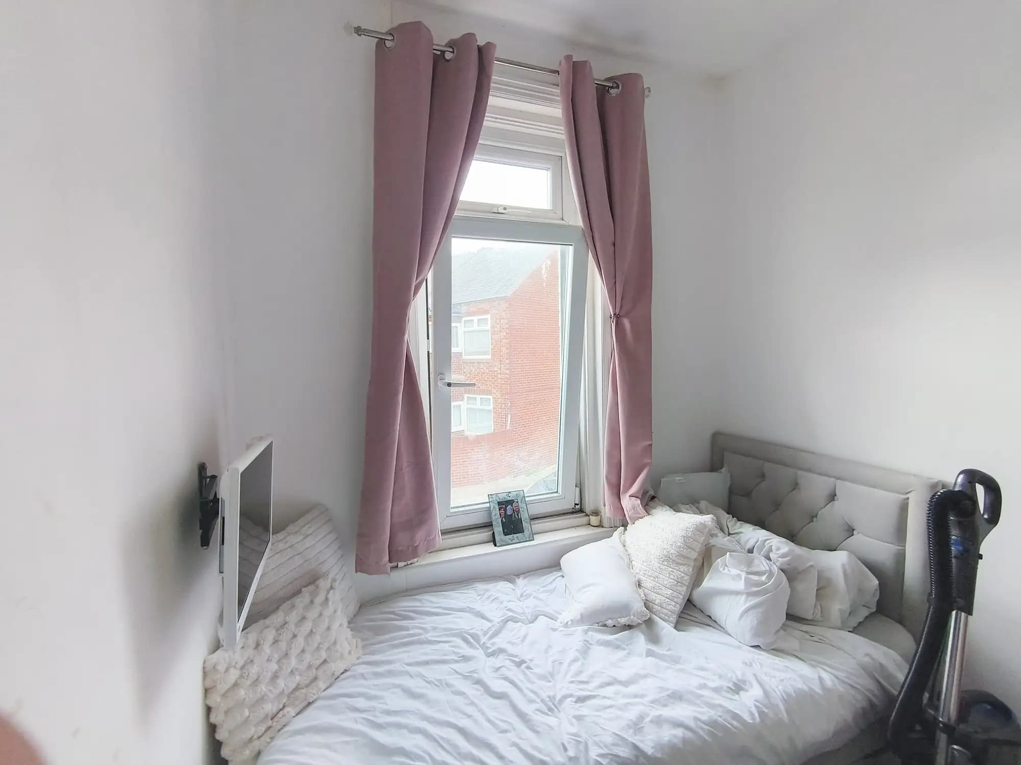 property photo 9 of 14