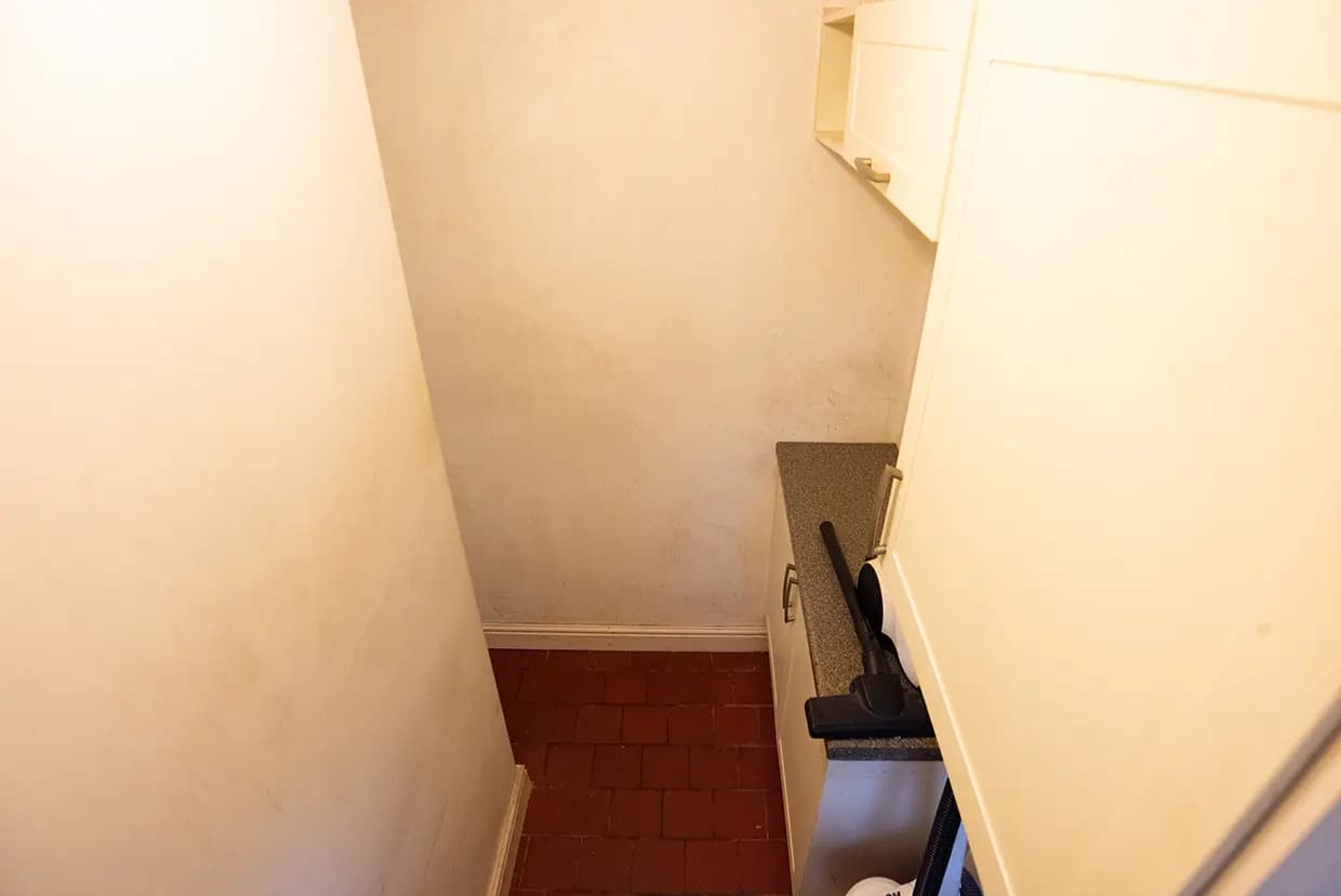 property photo 9 of 30