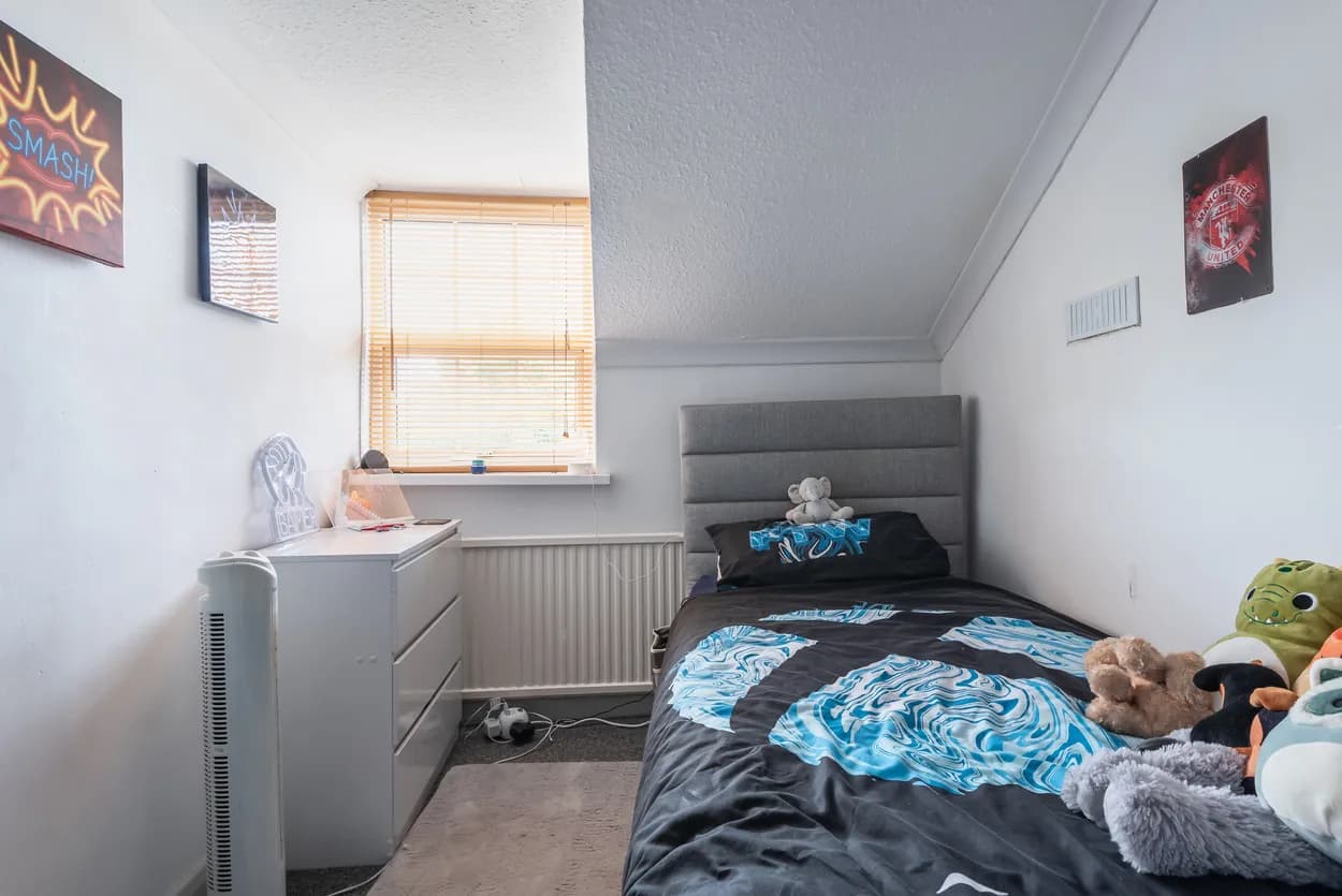 property photo 19 of 30