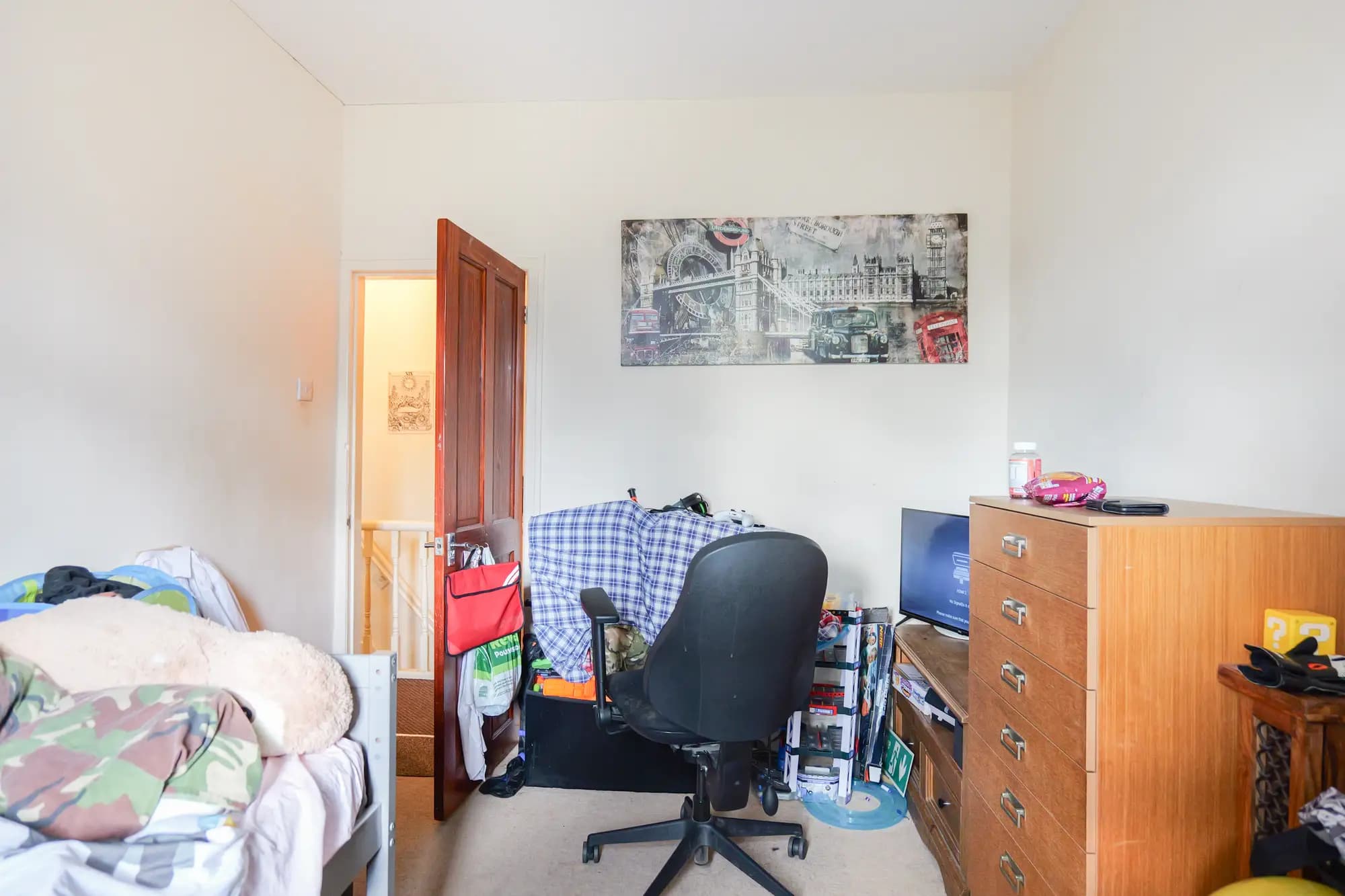 property photo 15 of 28