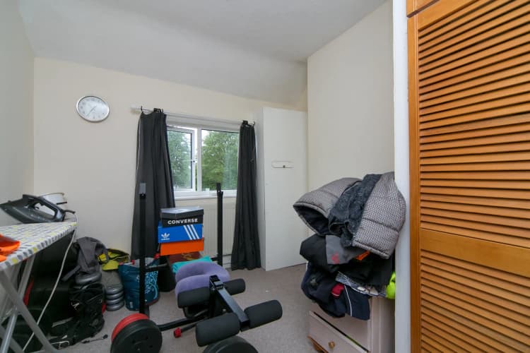 property photo 9 of 12