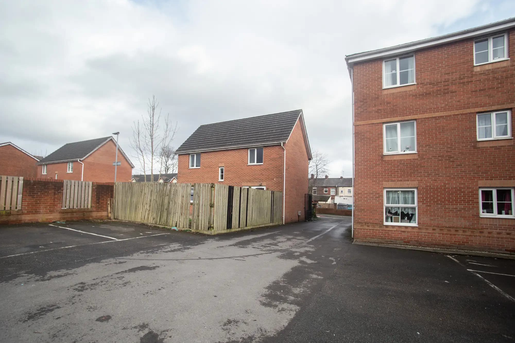 property photo 15 of 17