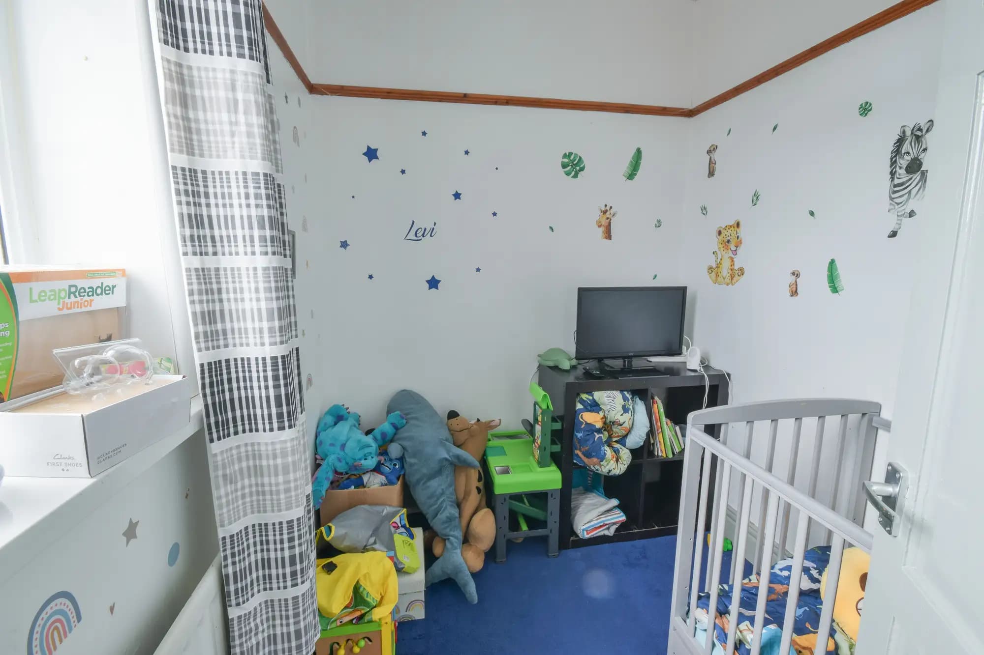 property photo 13 of 16