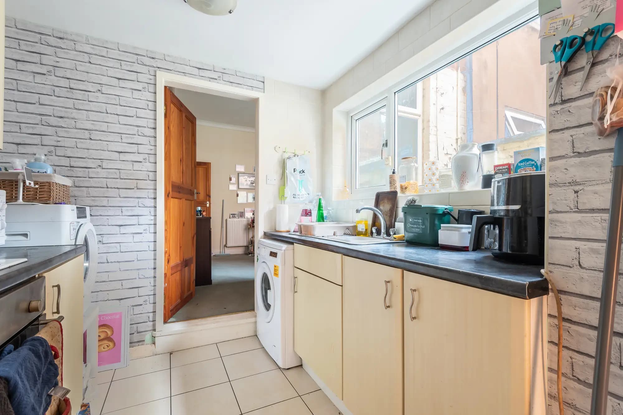 property photo 5 of 23
