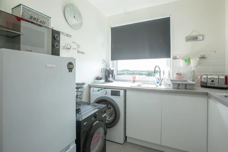 property photo 8 of 29
