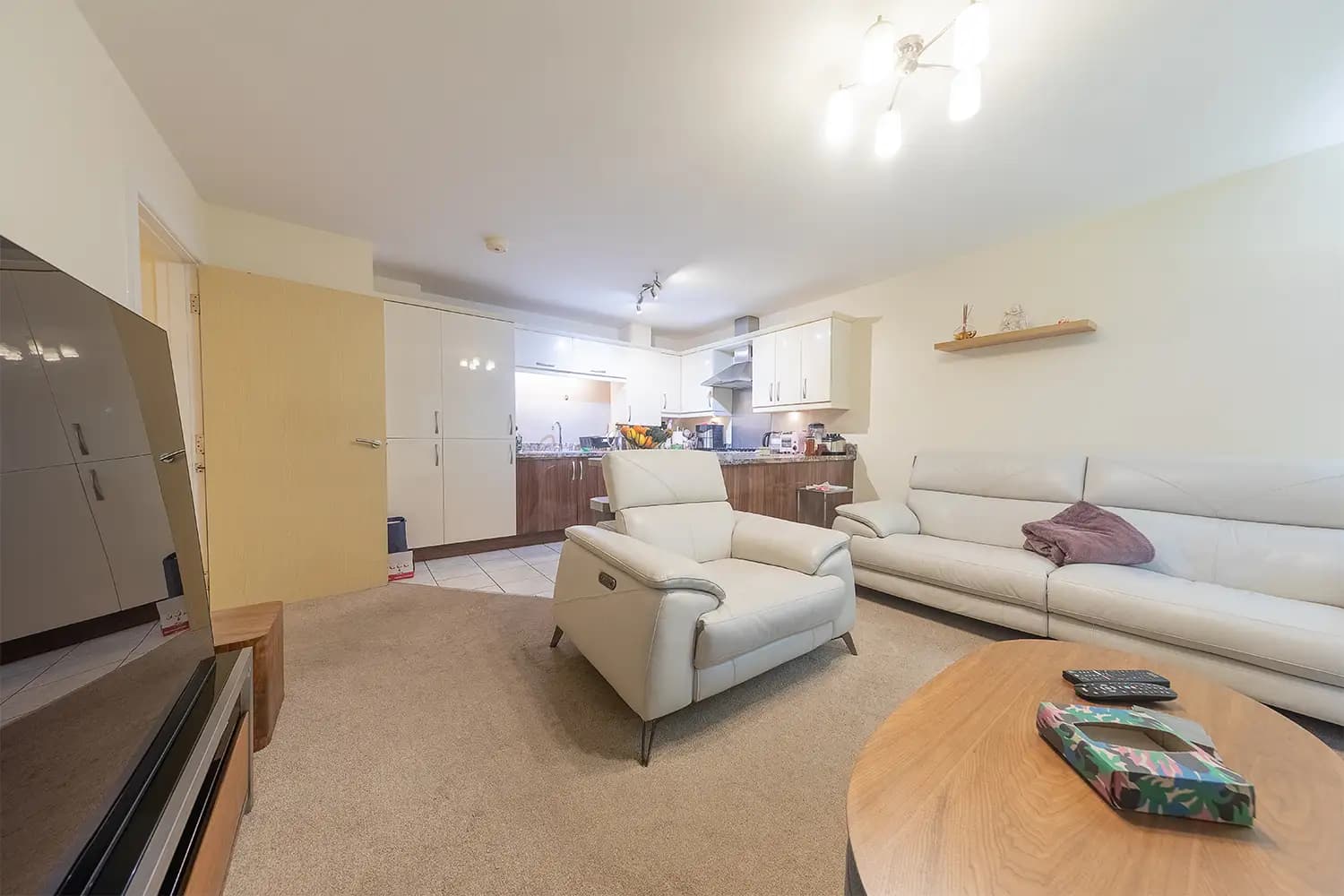 property photo 3 of 20
