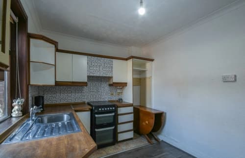 property photo 5 of 14