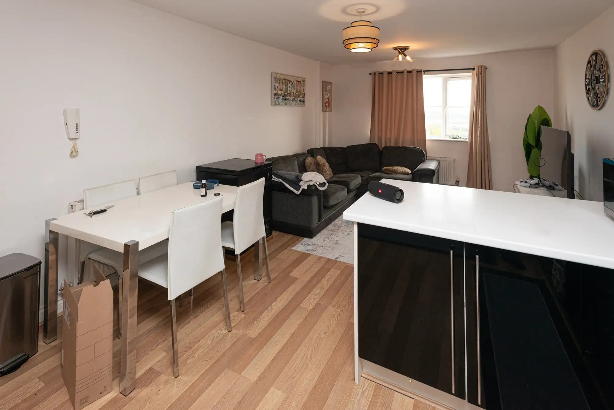 property photo 6 of 28