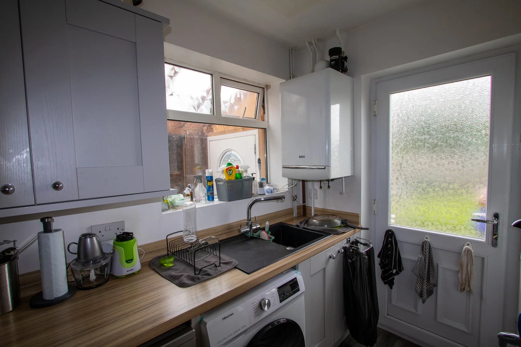 property photo 6 of 19