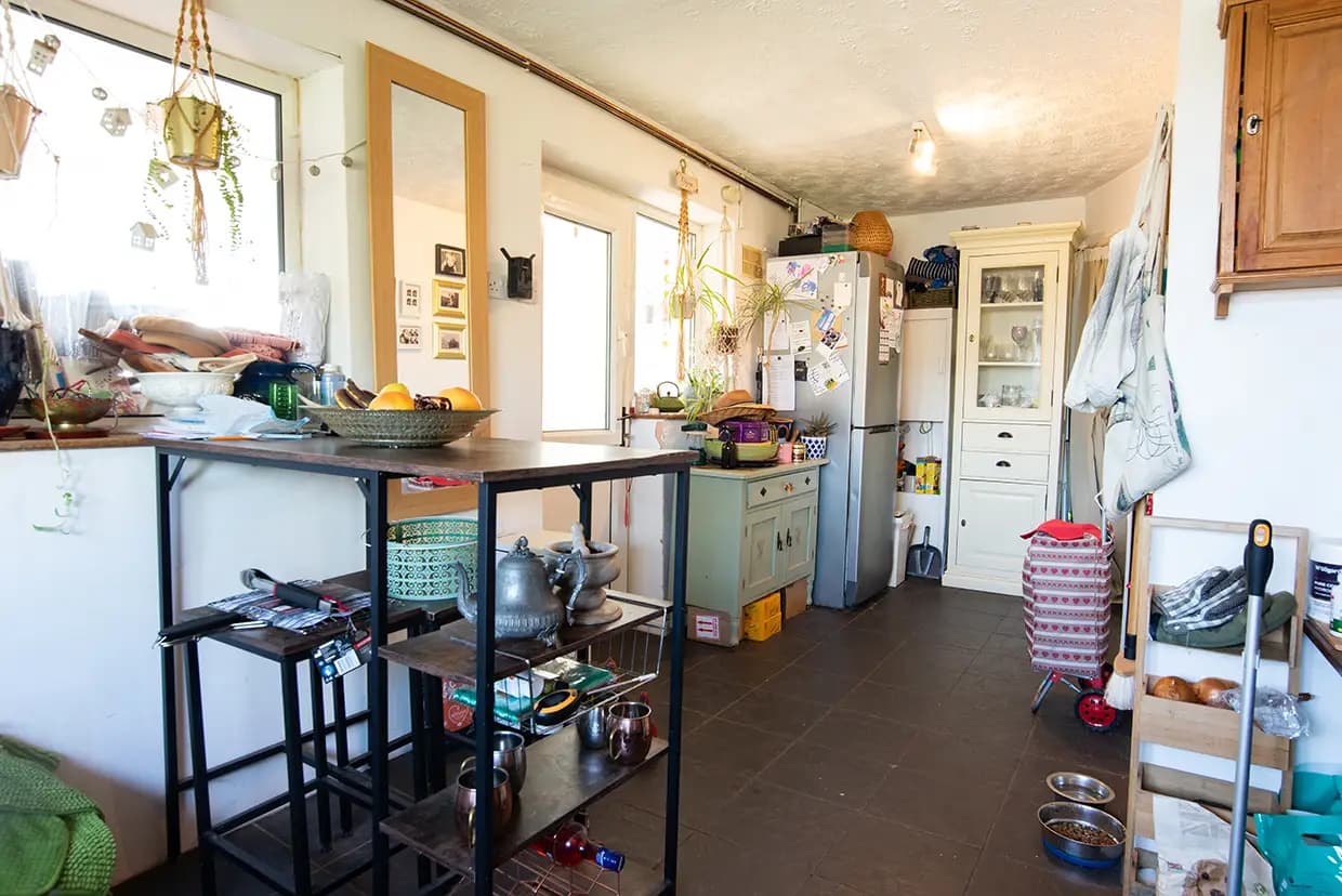 property photo 6 of 24