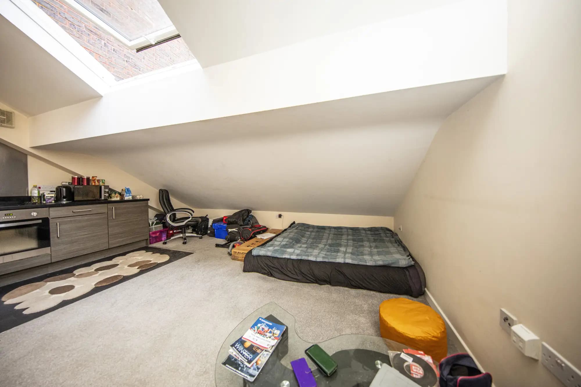 property photo 8 of 12