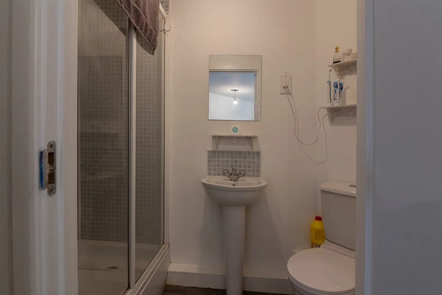 property photo 11 of 29