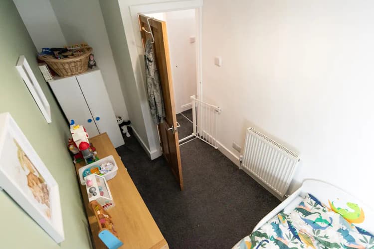 property photo 17 of 27