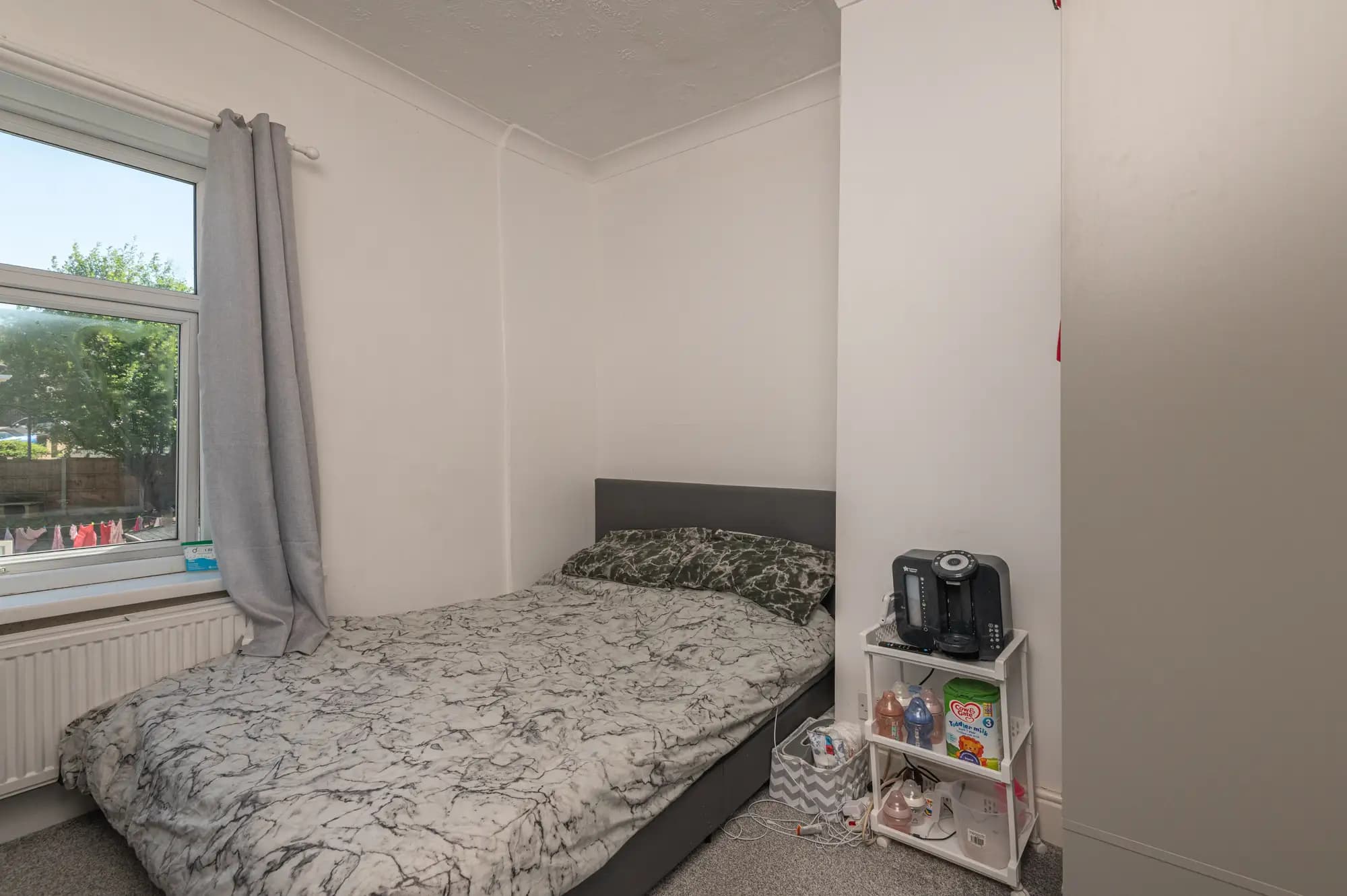 property photo 8 of 16