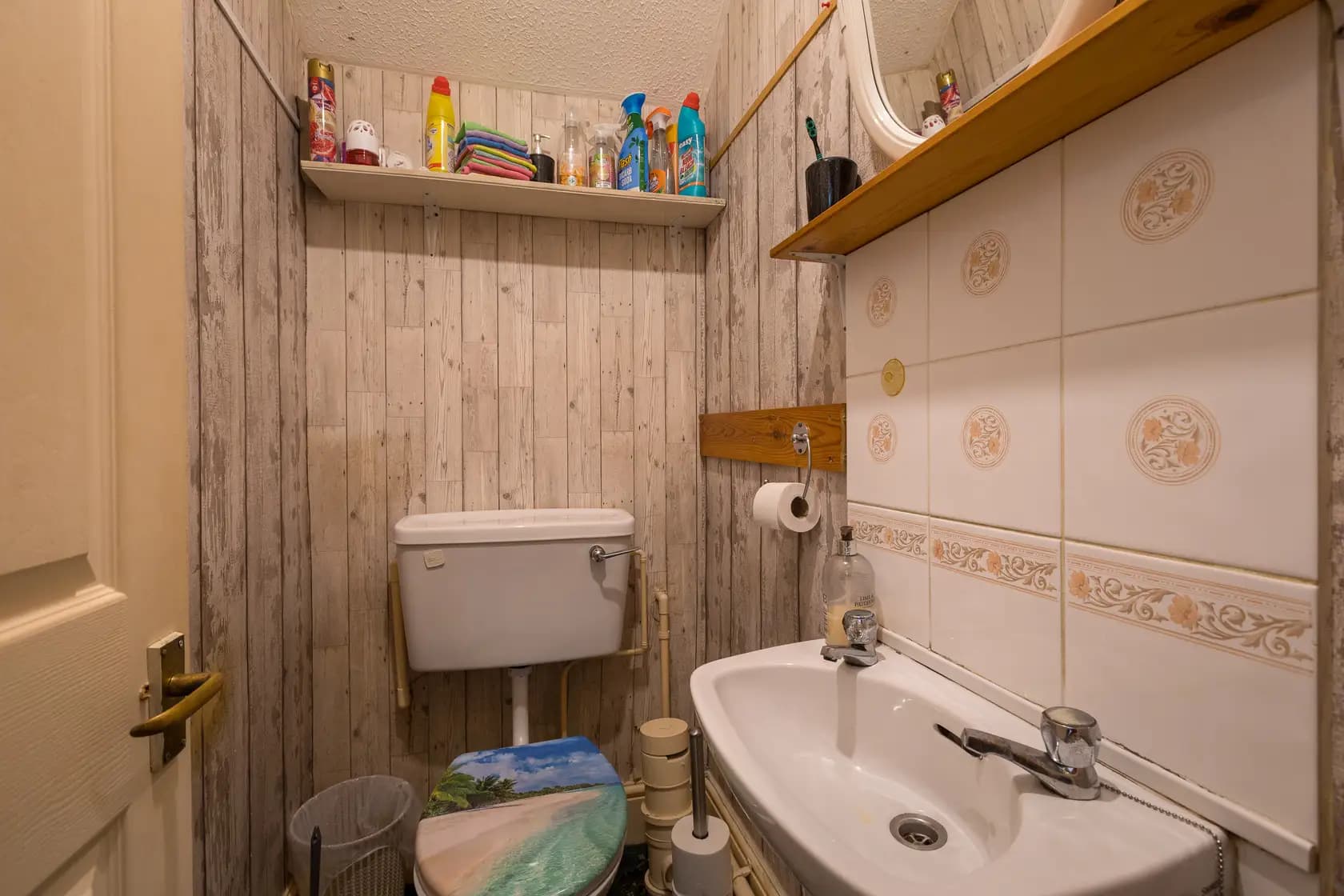 property photo 7 of 11