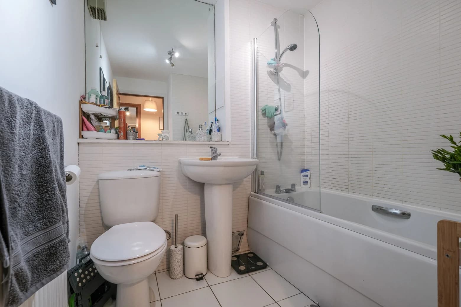 property photo 8 of 16