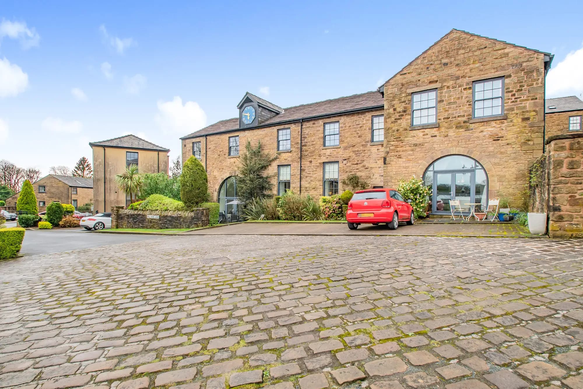 property photo 23 of 25