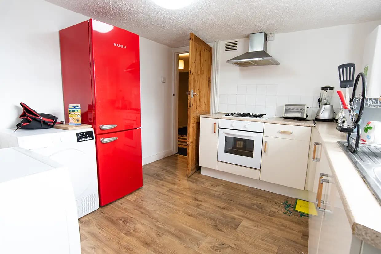 property photo 32 of 78