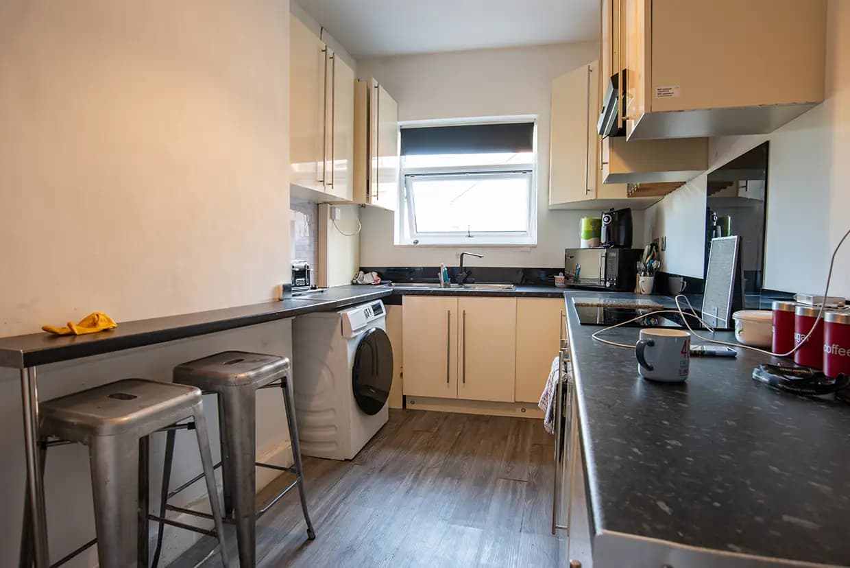 property photo 2 of 31