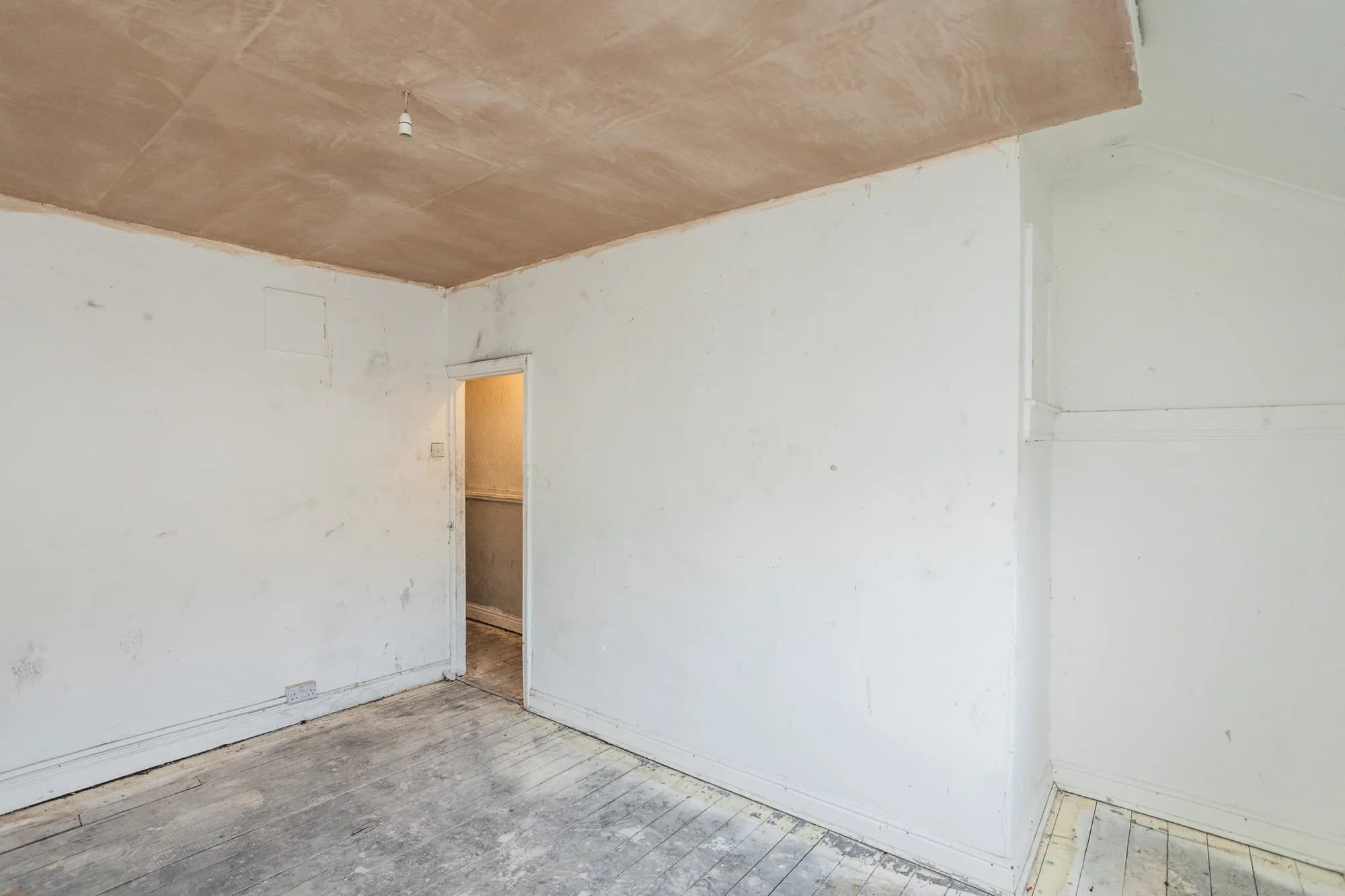 property photo 17 of 32