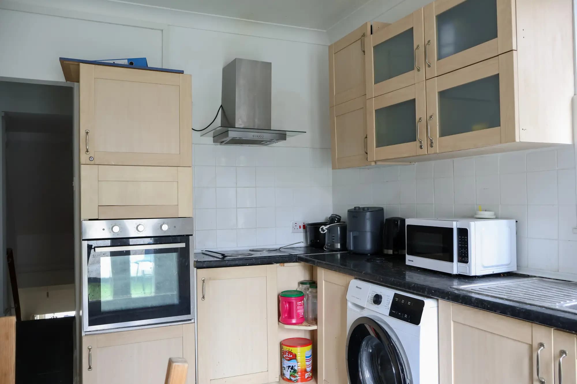 property photo 5 of 18