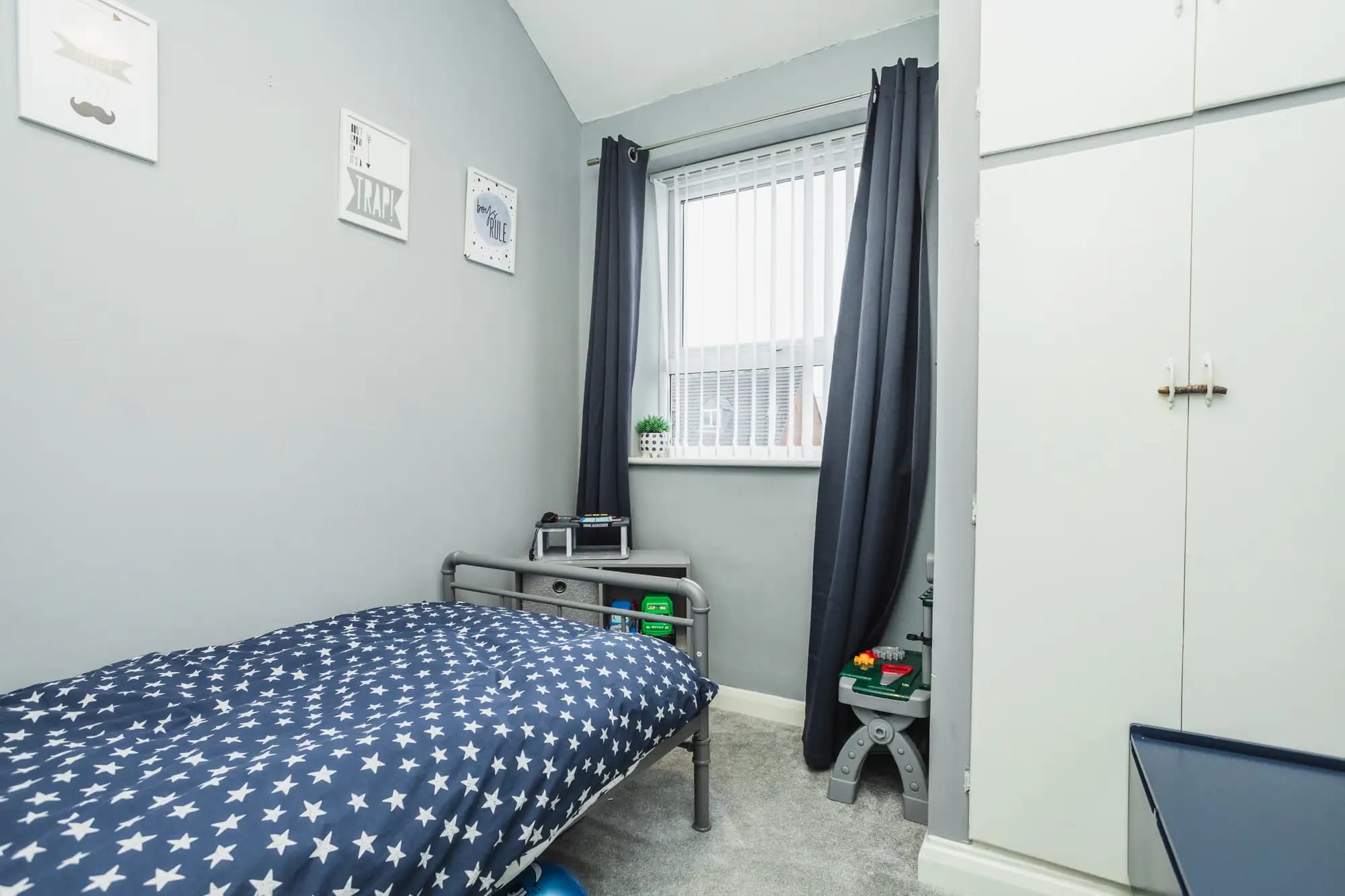 property photo 17 of 30