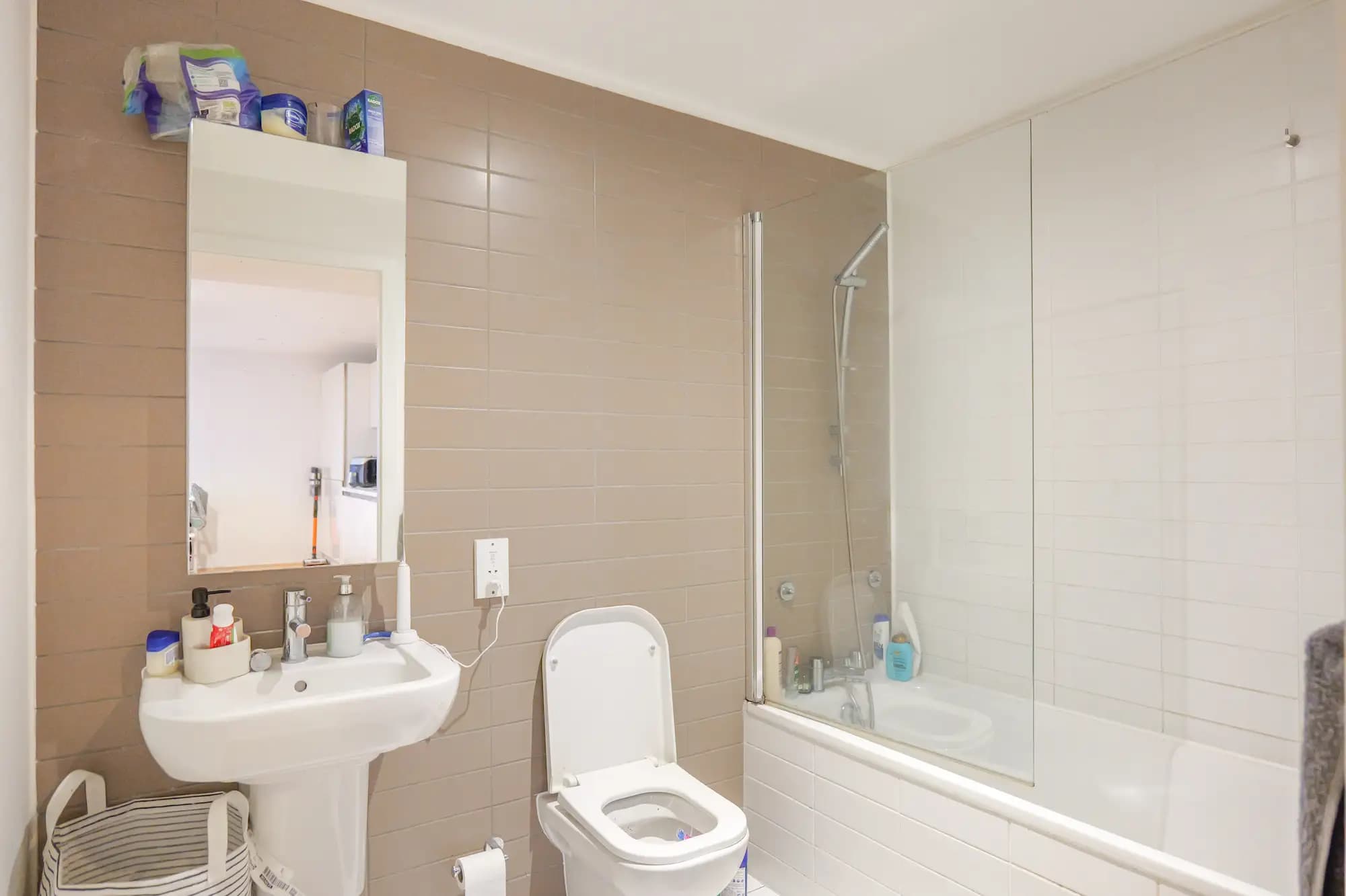 property photo 8 of 21