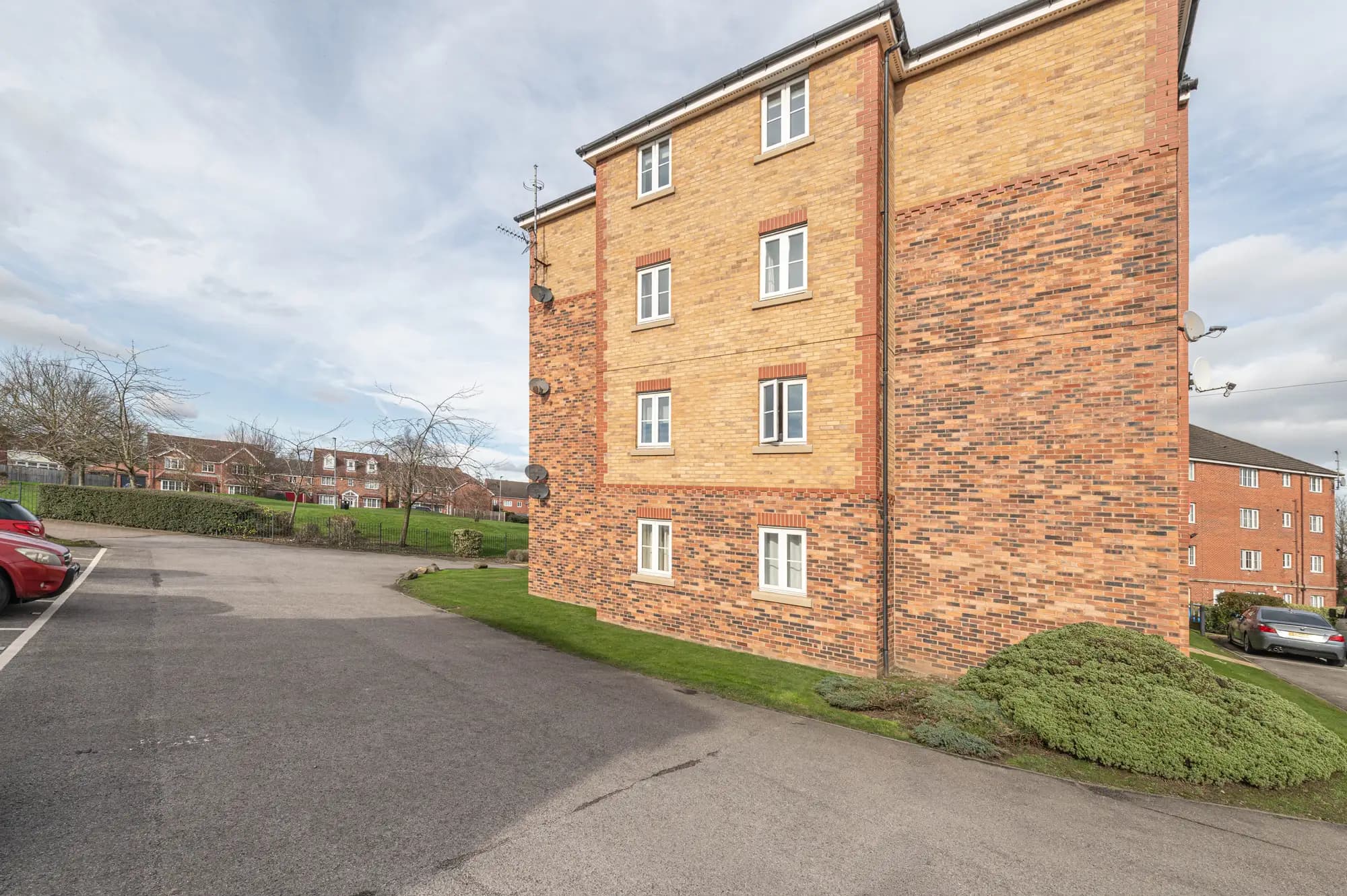 property photo 16 of 18