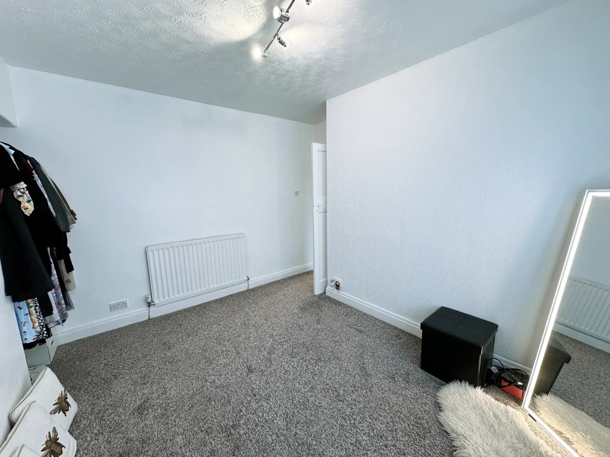 property photo 19 of 28