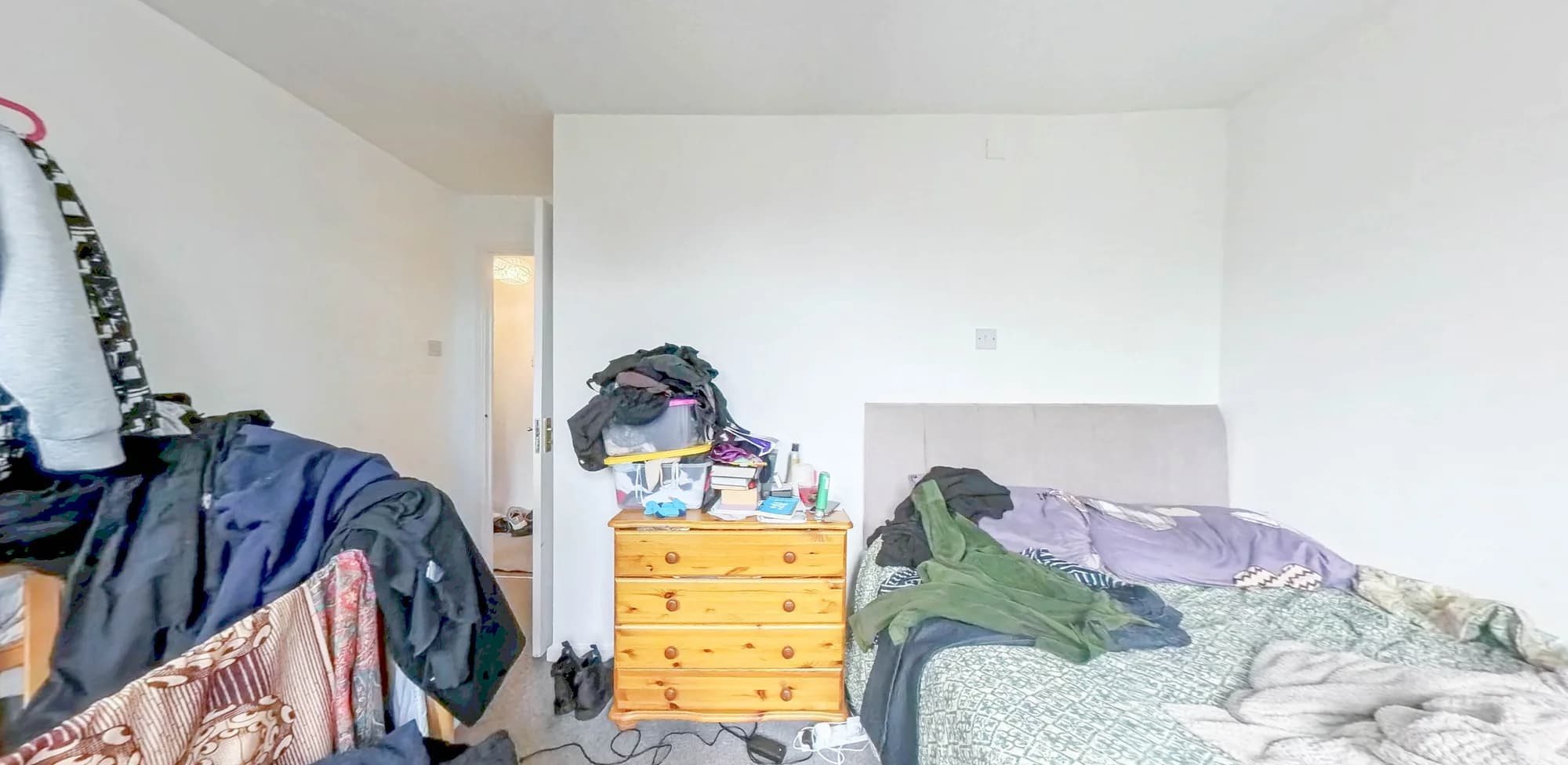 property photo 9 of 14