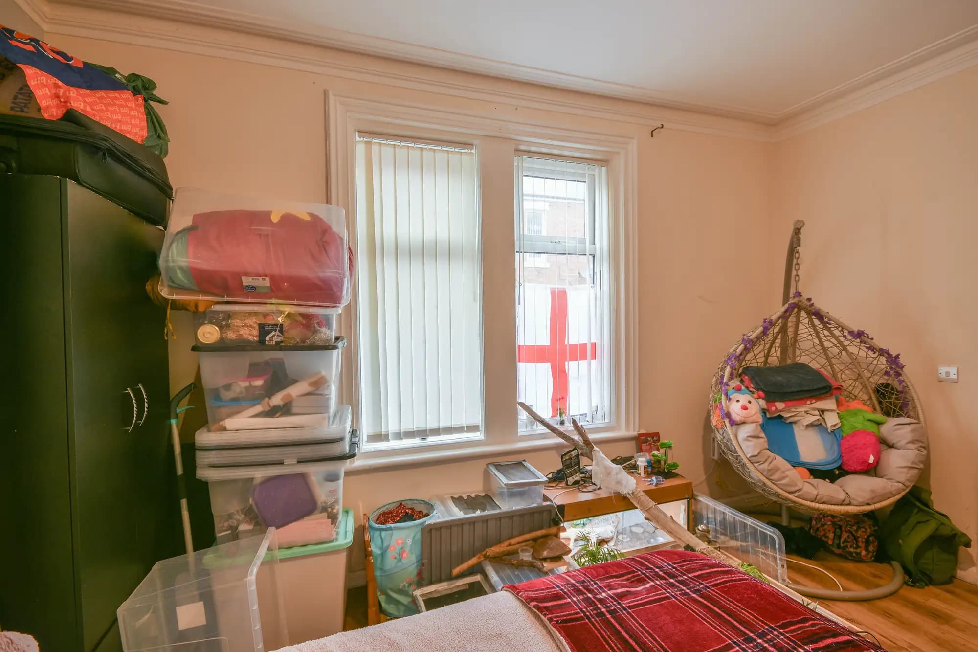 property photo 11 of 17