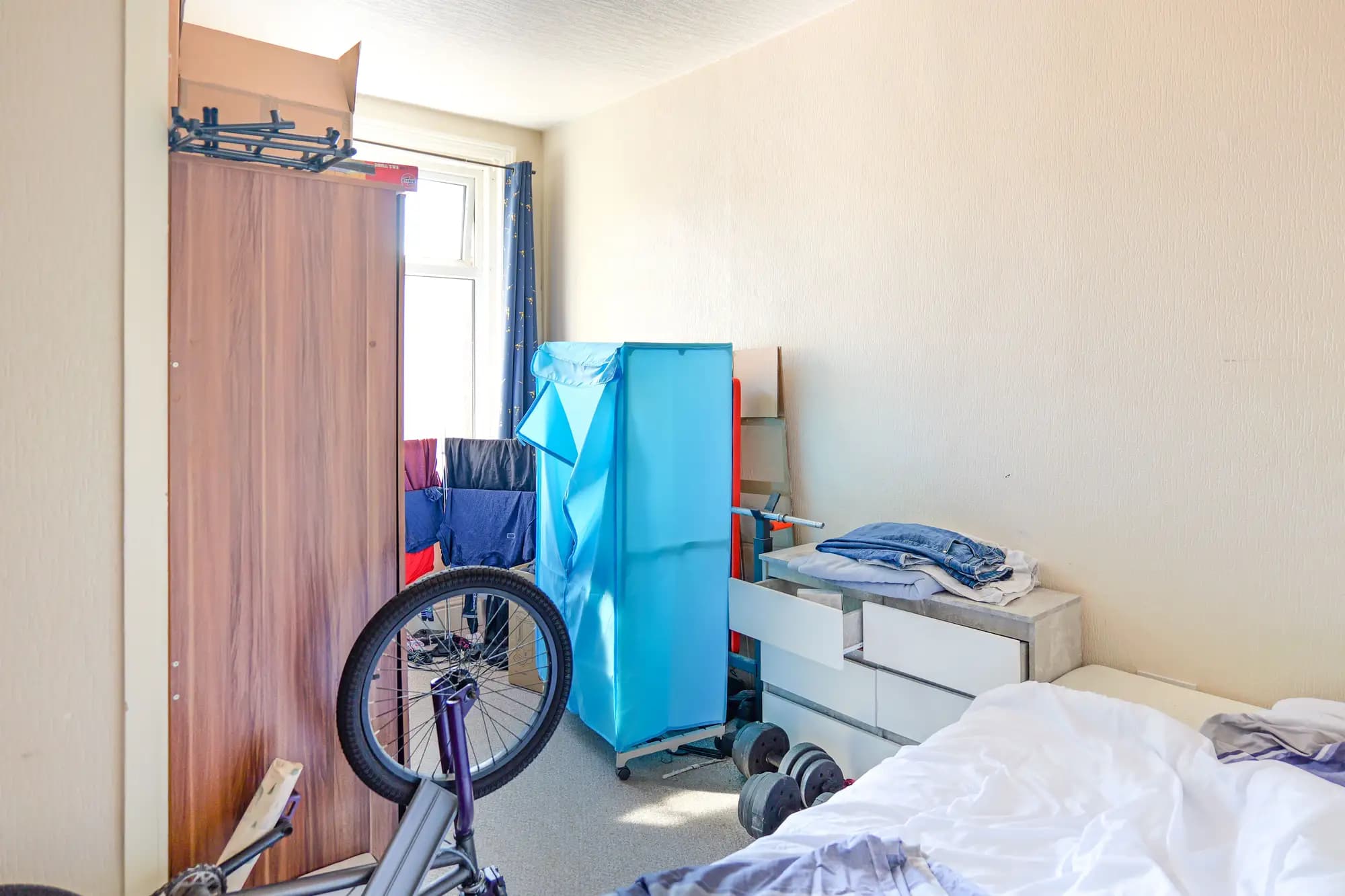 property photo 20 of 33
