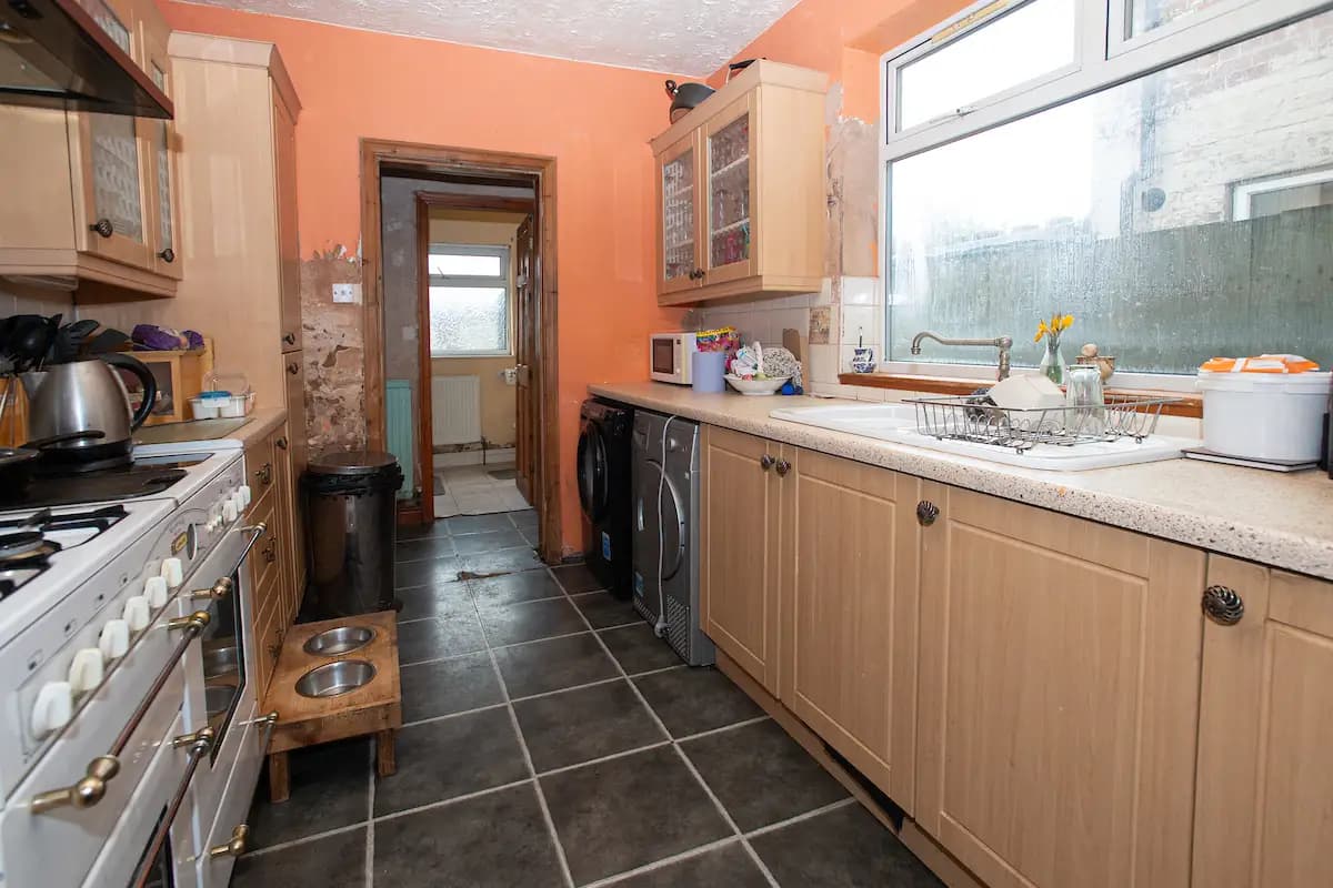 property photo 7 of 20