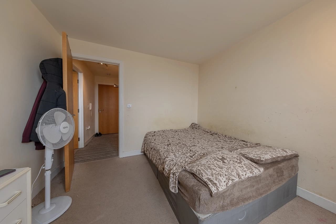 property photo 12 of 15
