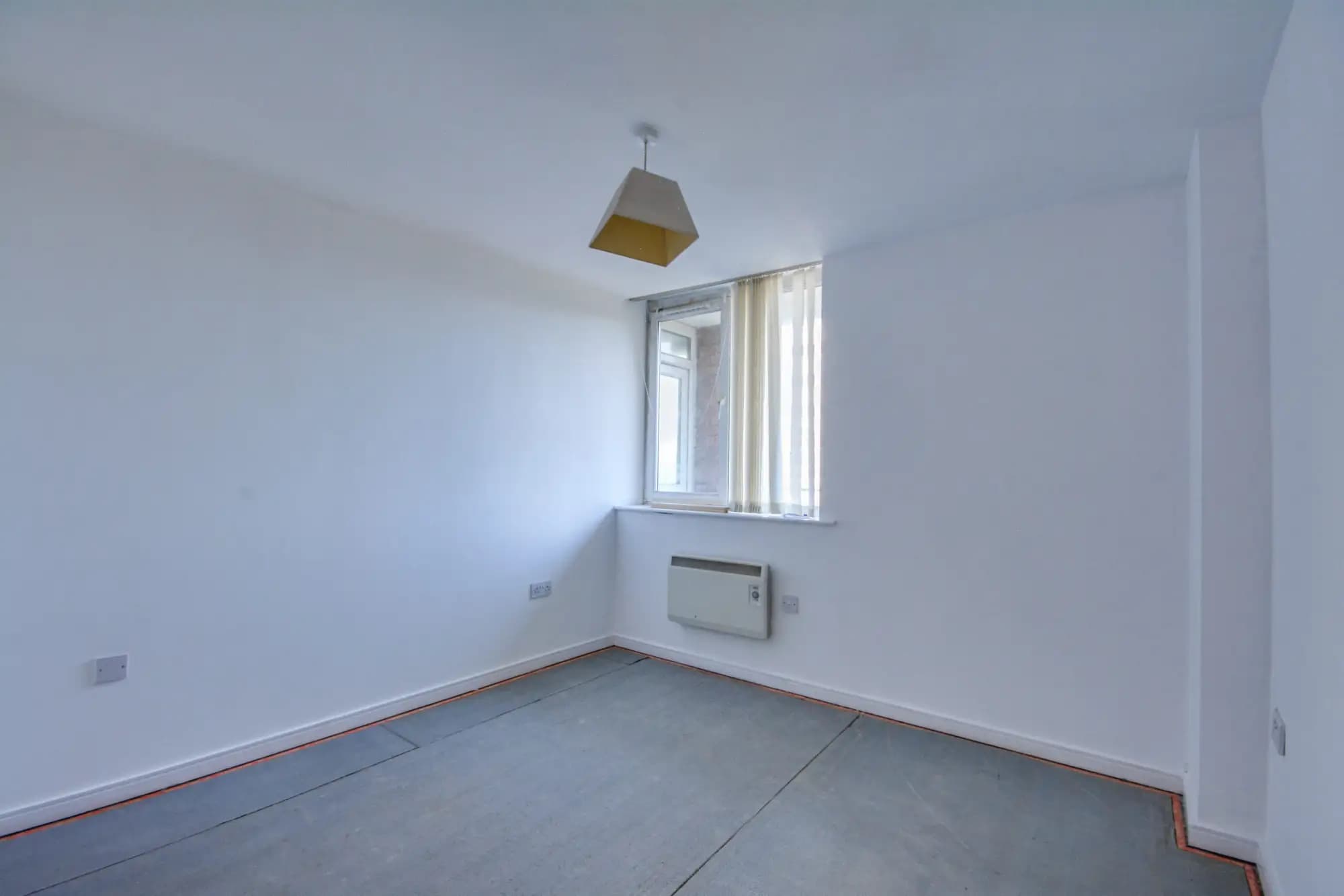 property photo 5 of 28